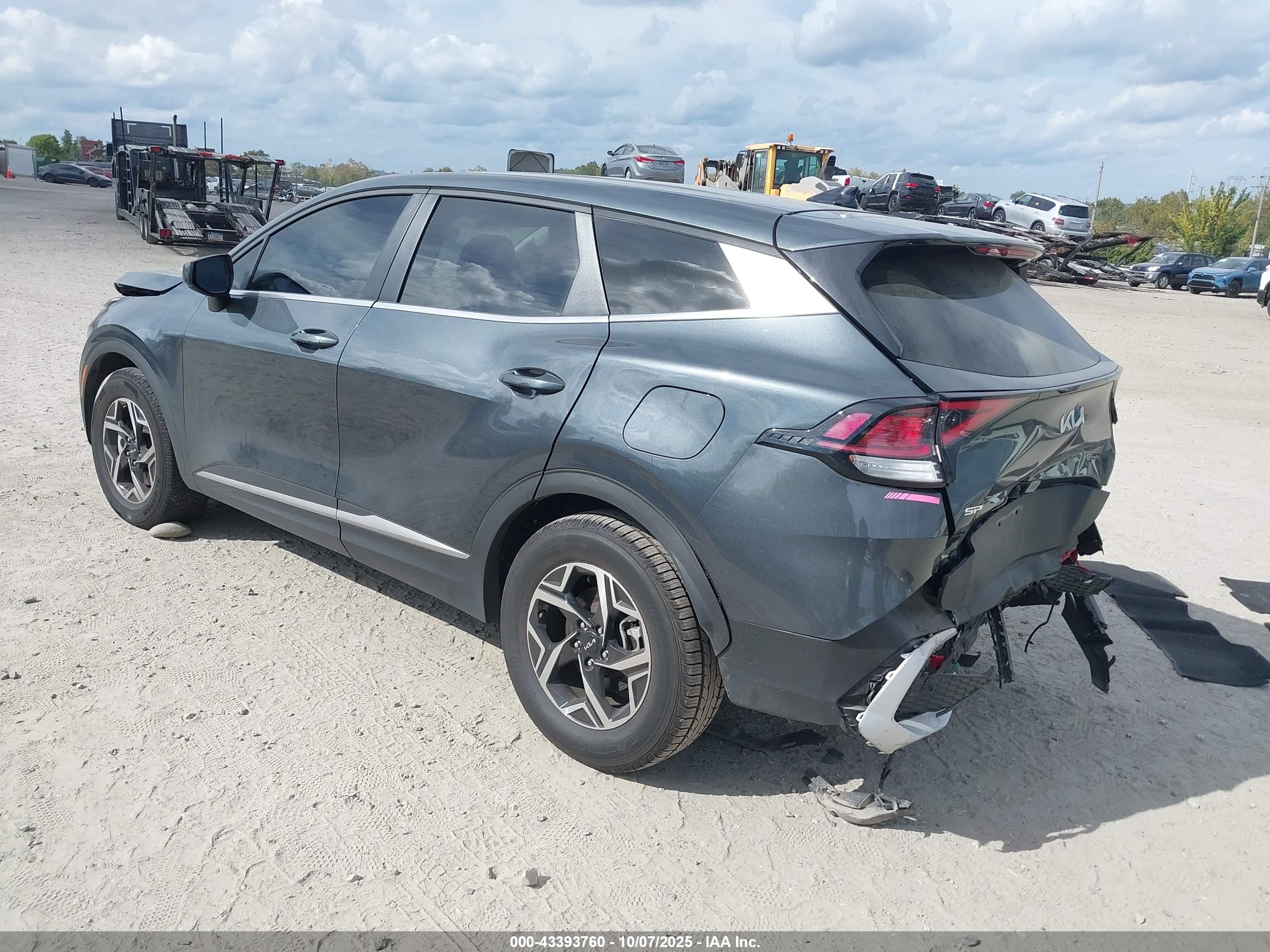 KIA SPORTAGE image 3