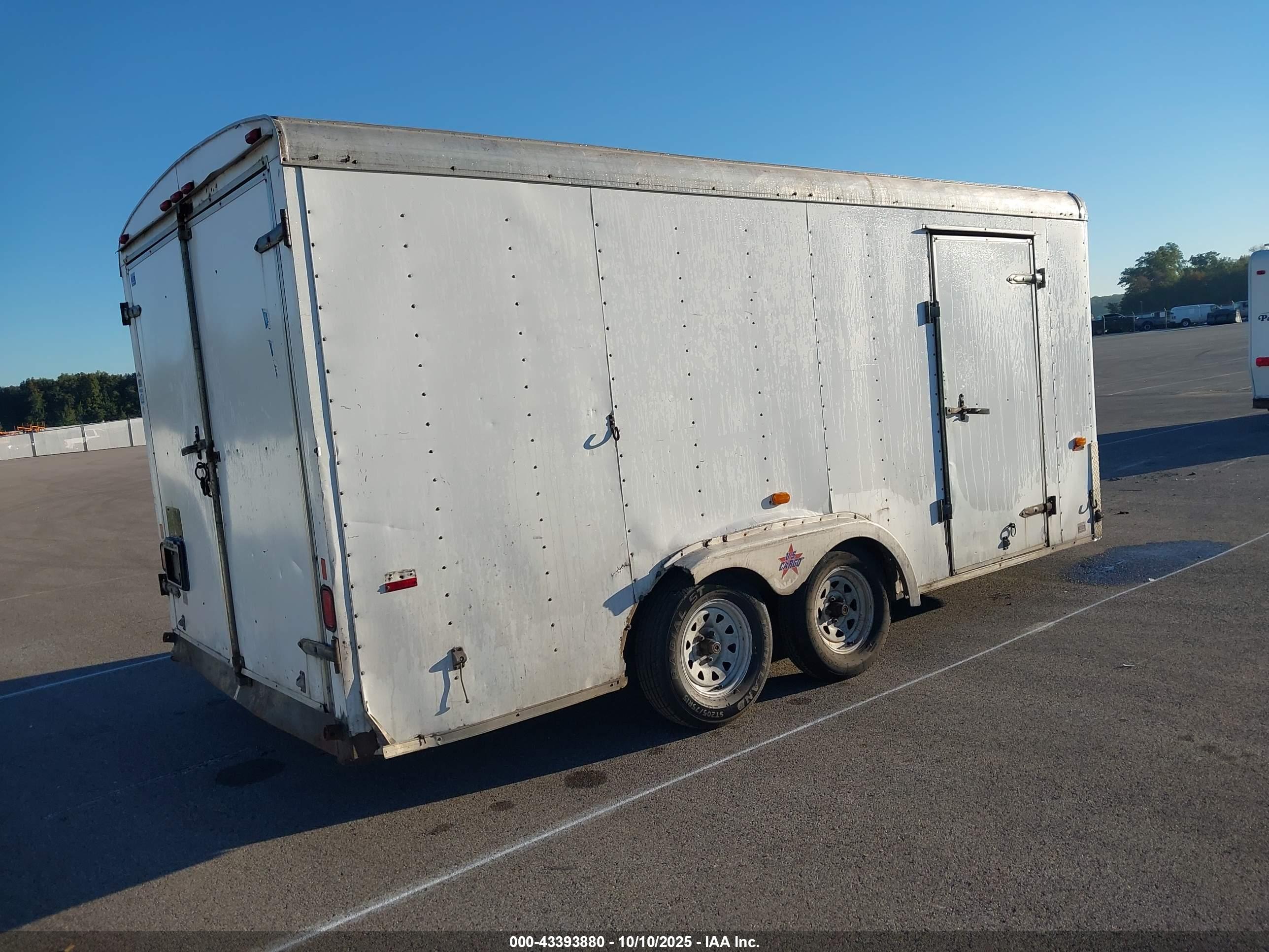 US TRAILER image 4