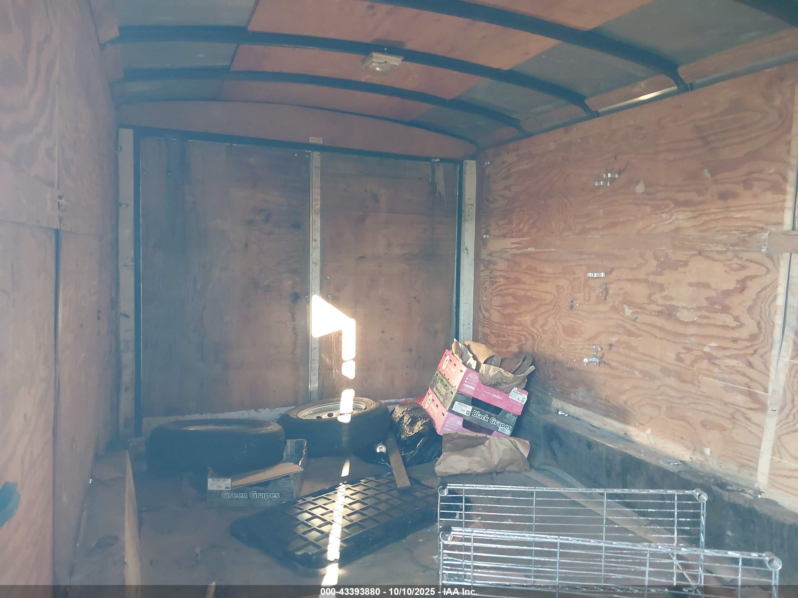 US TRAILER image 8