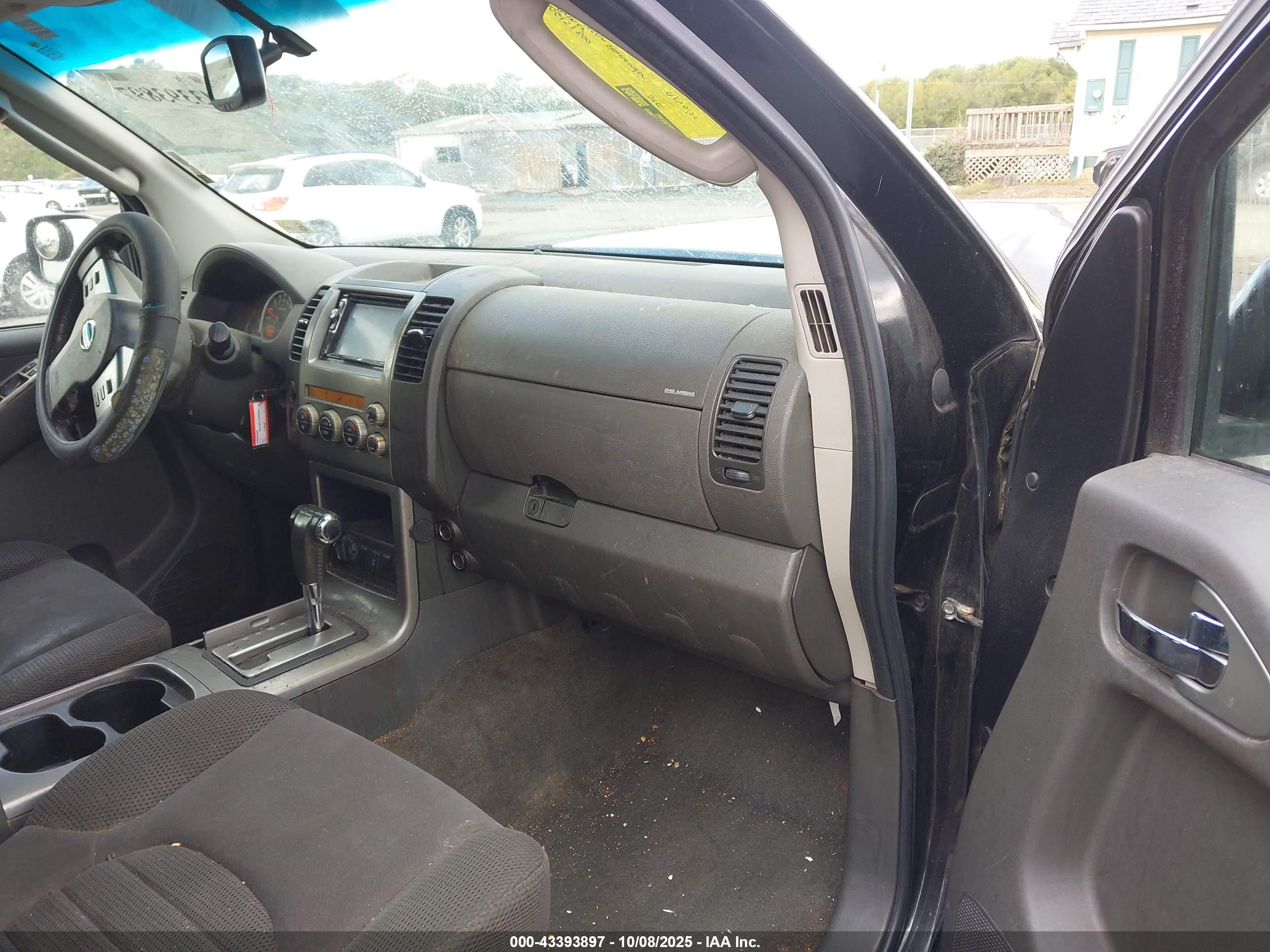 NISSAN PATHFINDER image 5