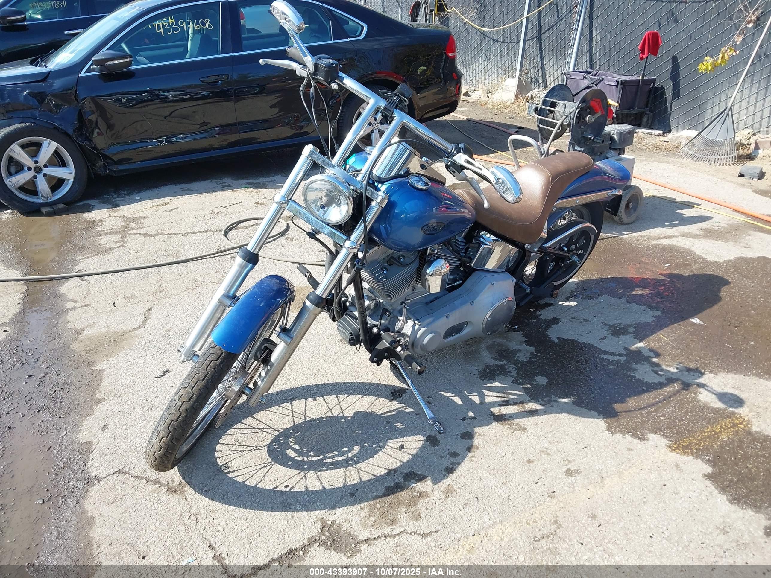 HARLEY-DAVIDSON FXSTI image 2