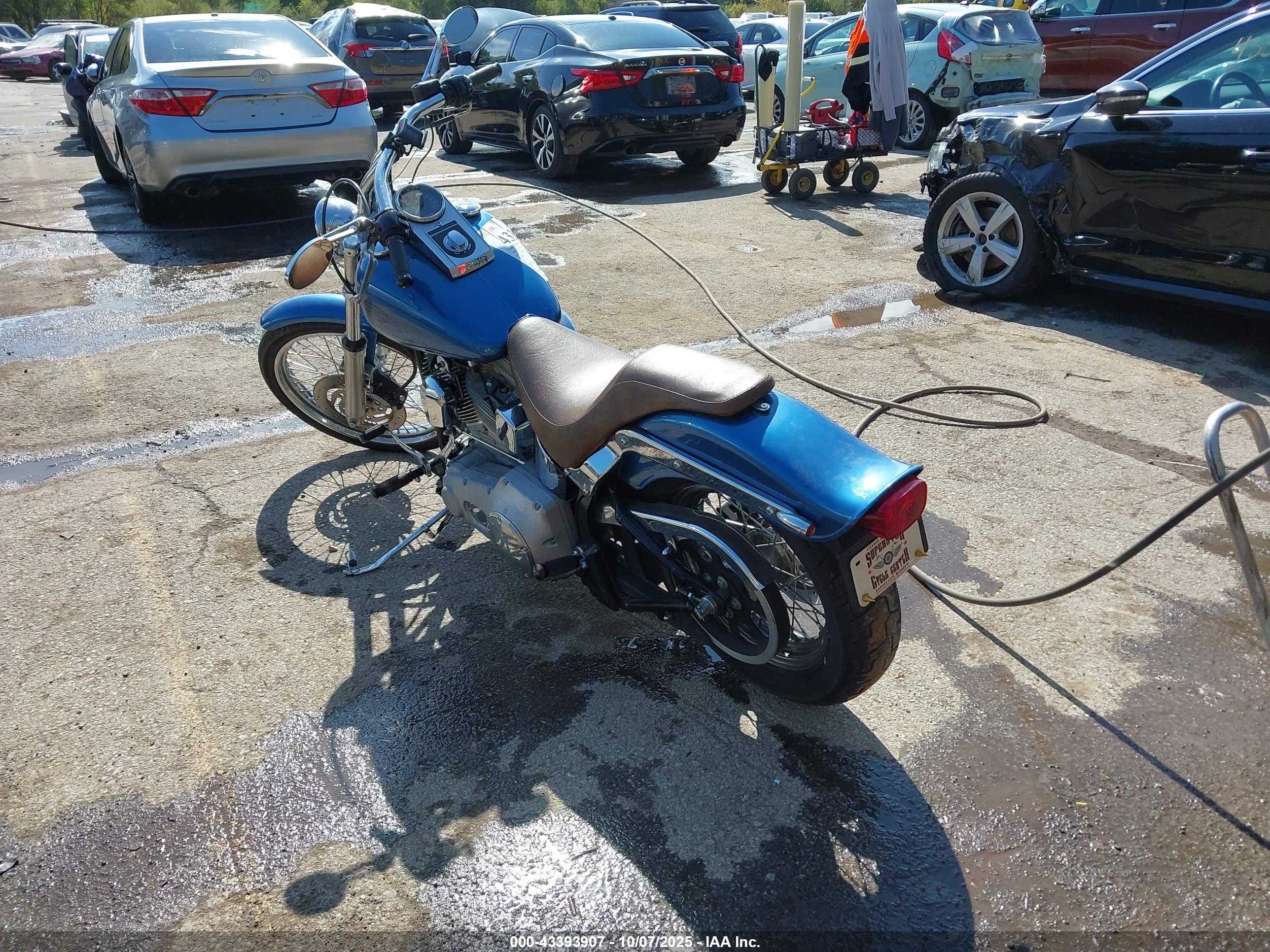 HARLEY-DAVIDSON FXSTI image 3