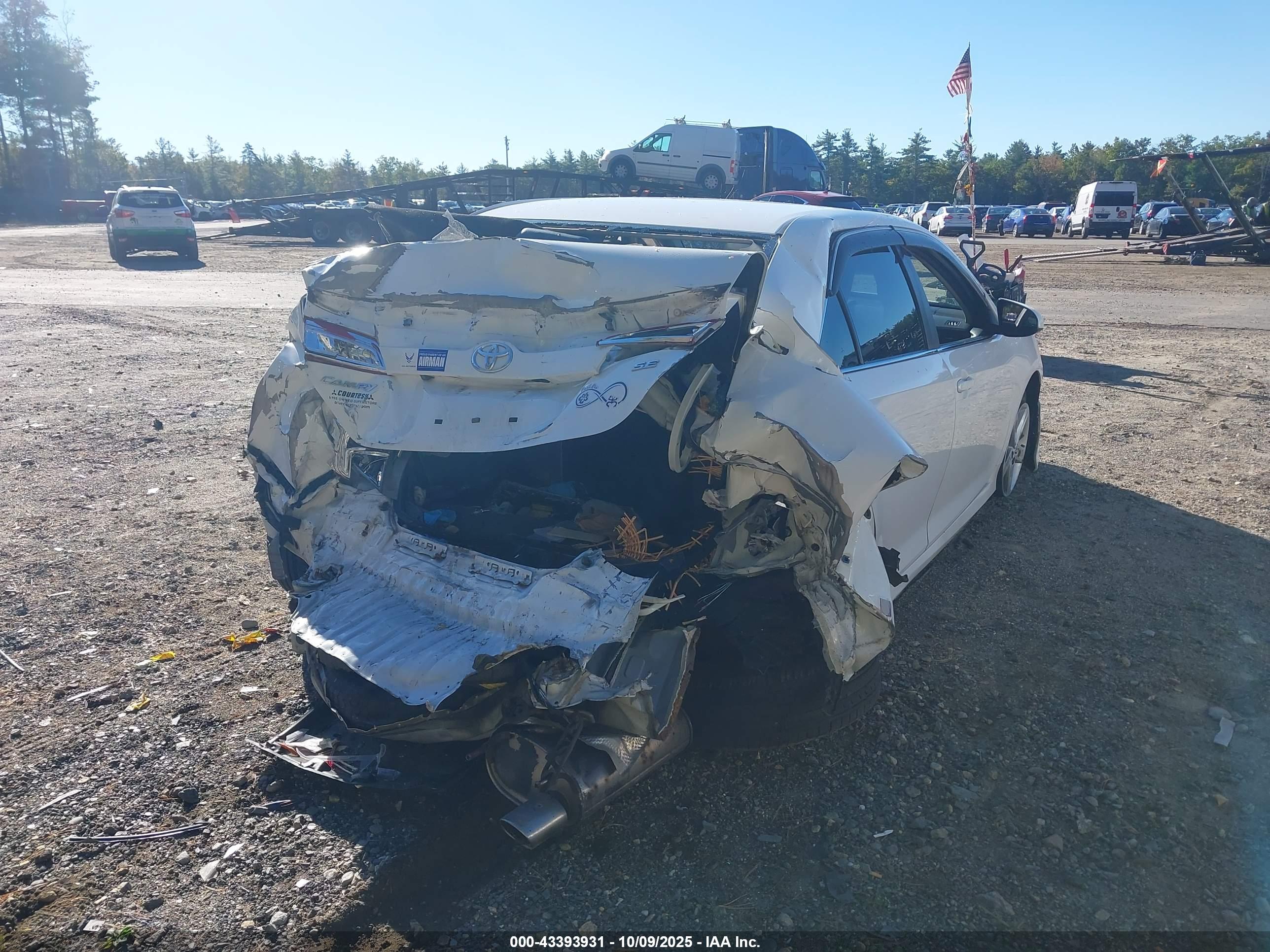 TOYOTA CAMRY image 6