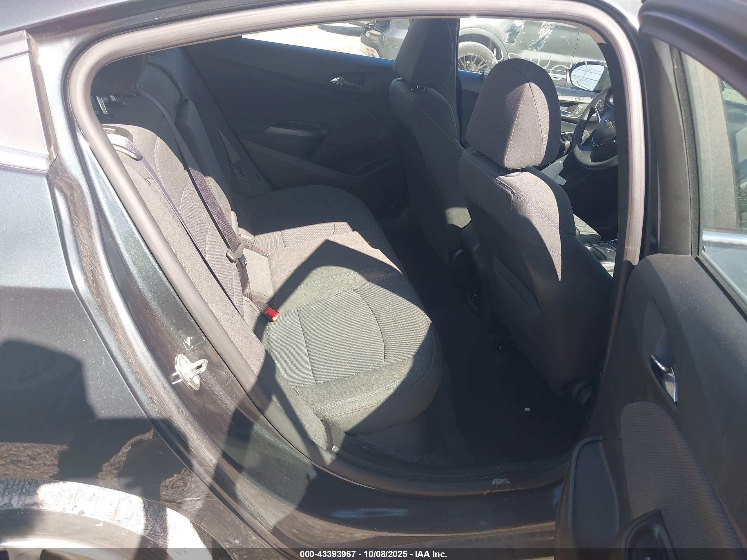 CHEVROLET CRUZE image 8