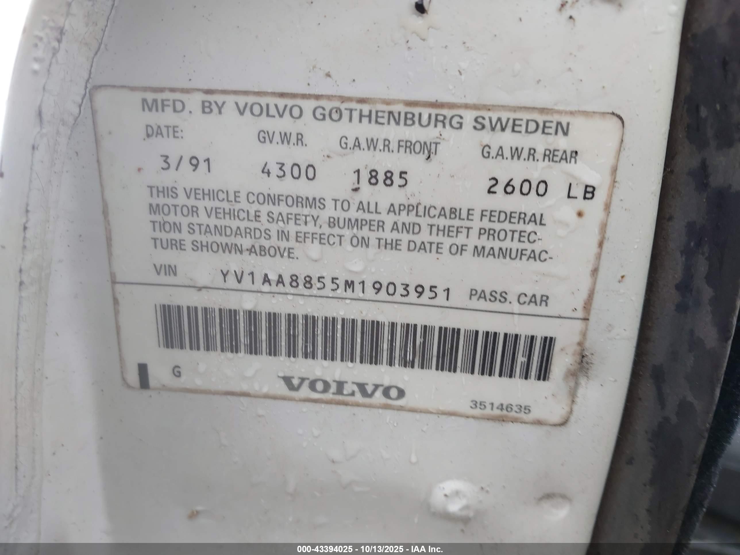 VOLVO 240 image 9