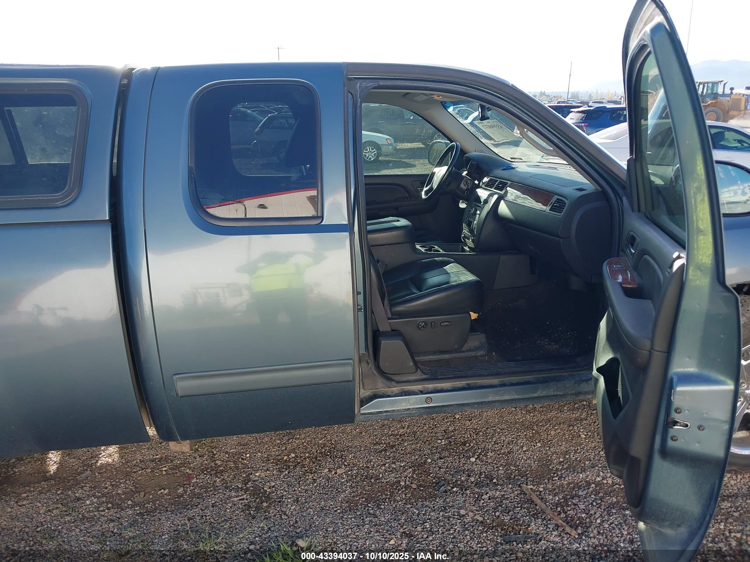GMC SIERRA image 5