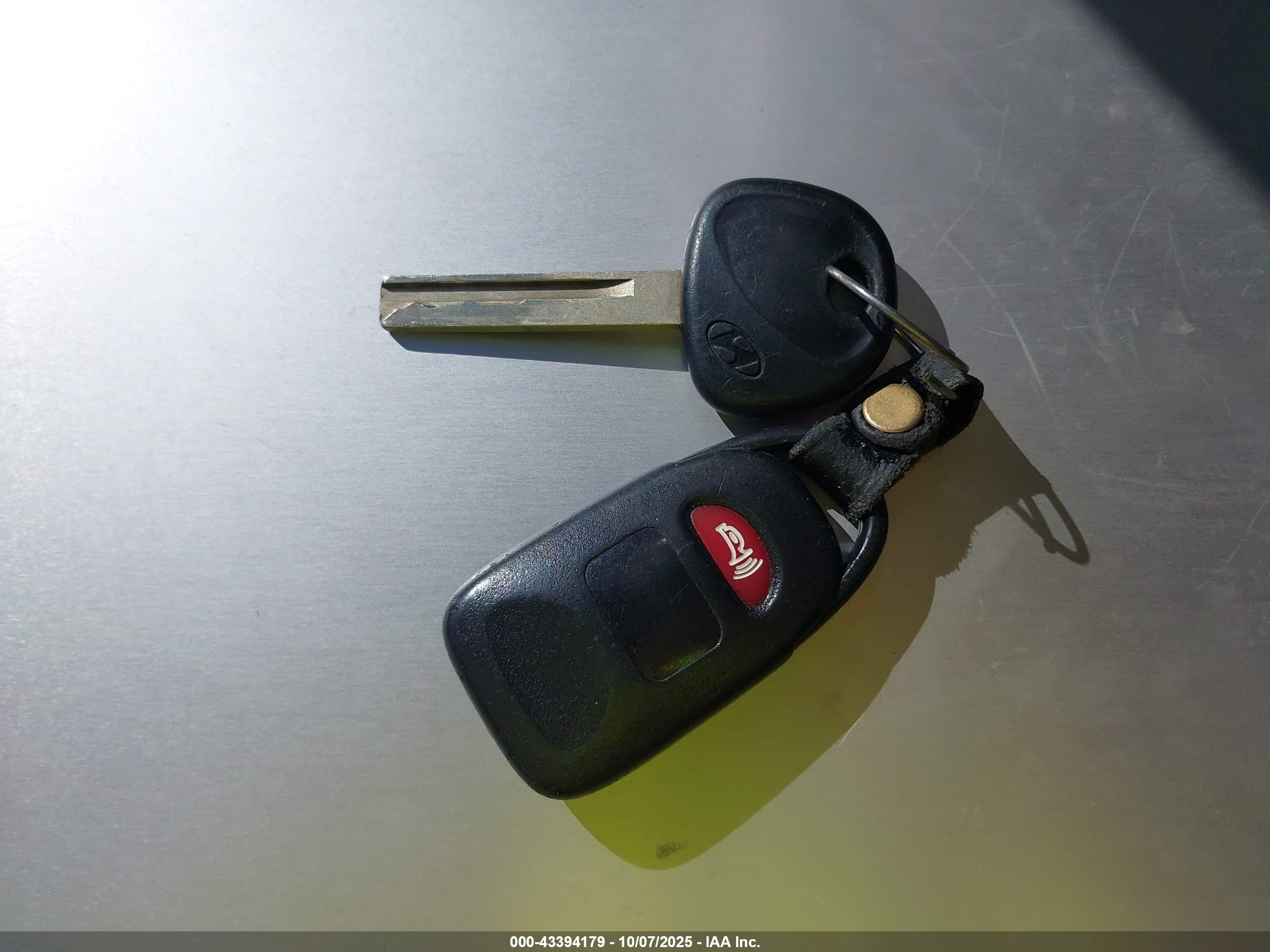 HYUNDAI ACCENT image 11