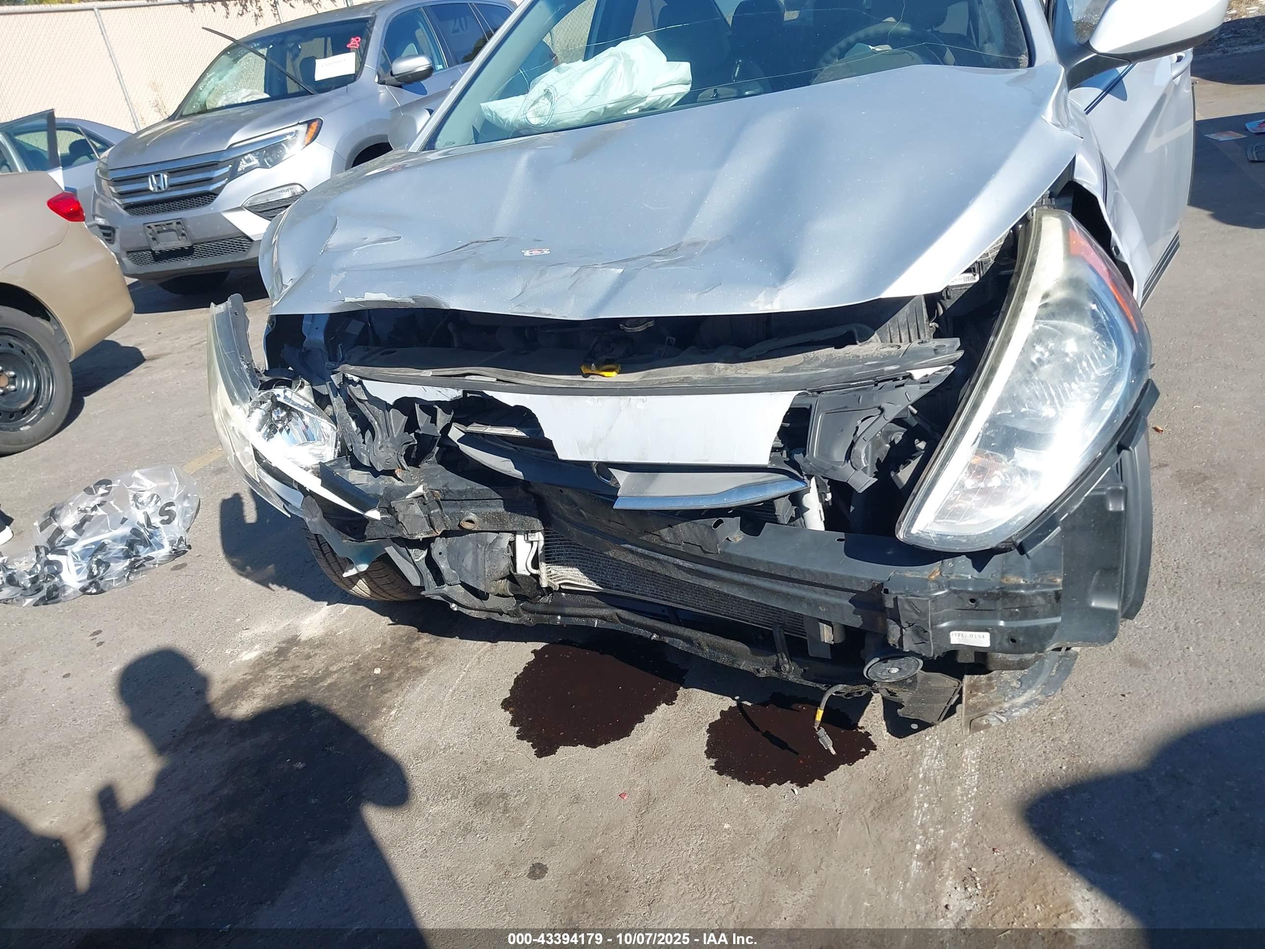 HYUNDAI ACCENT image 6