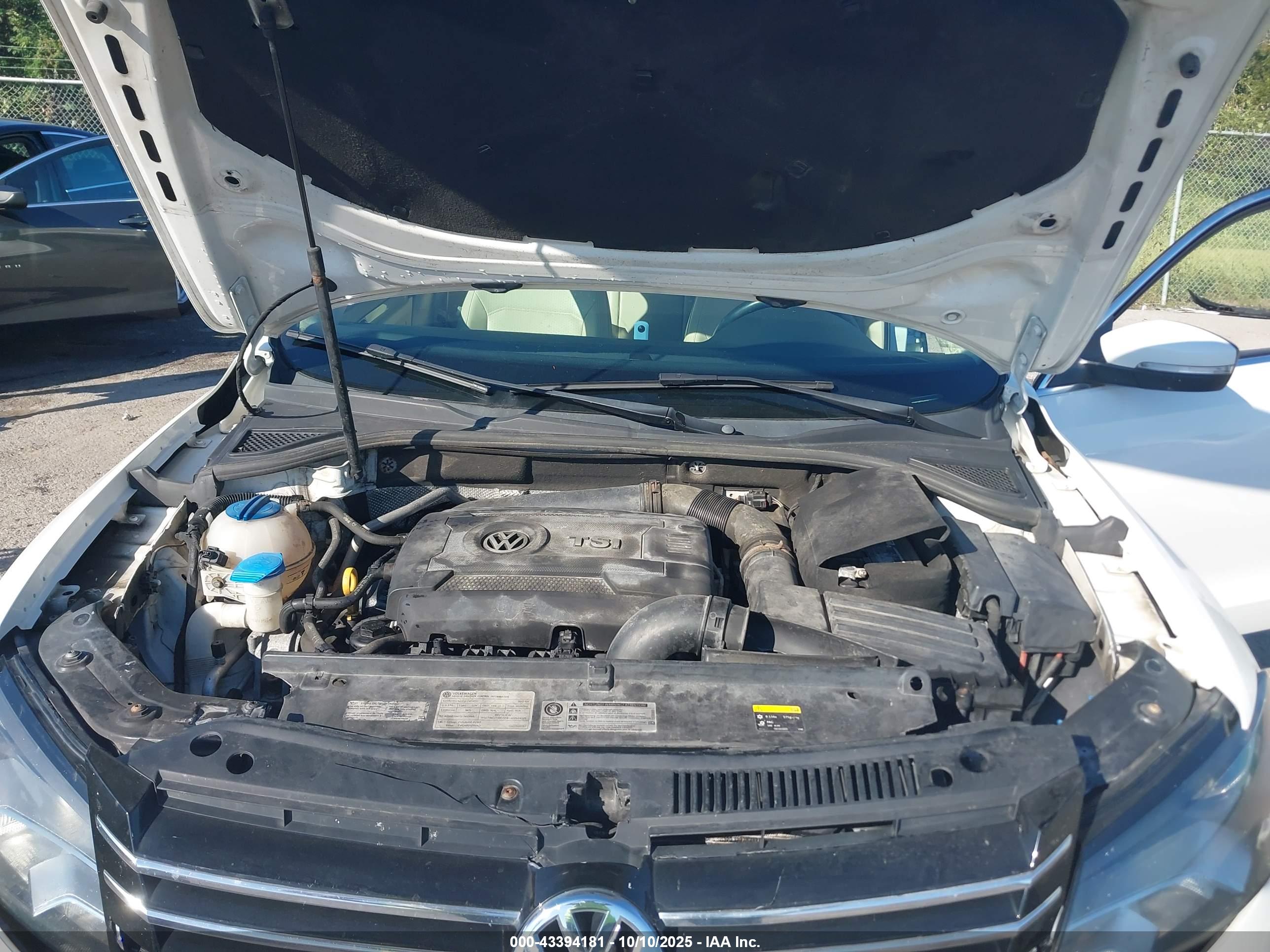 VOLKSWAGEN PASSAT image 10