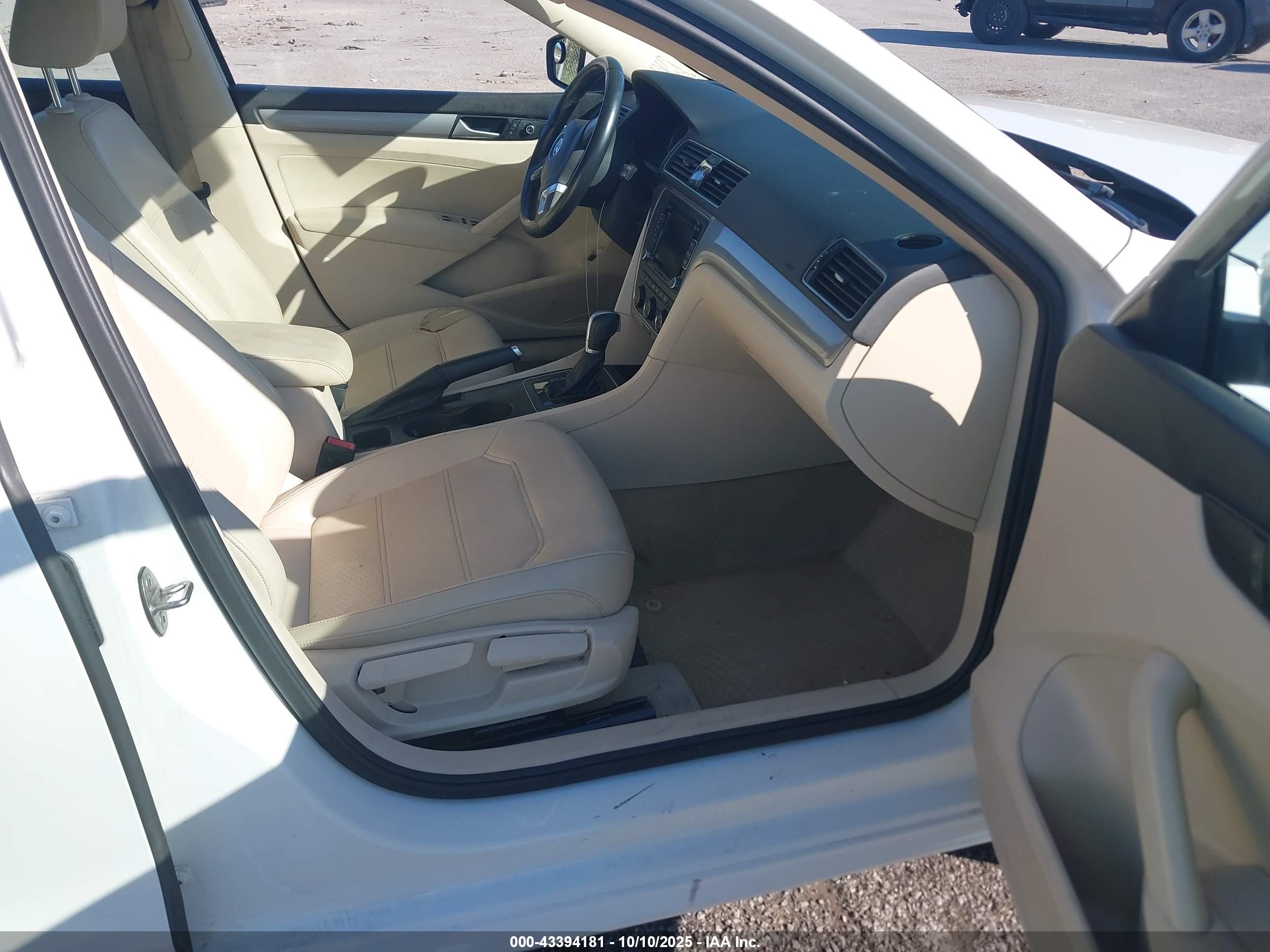 VOLKSWAGEN PASSAT image 5