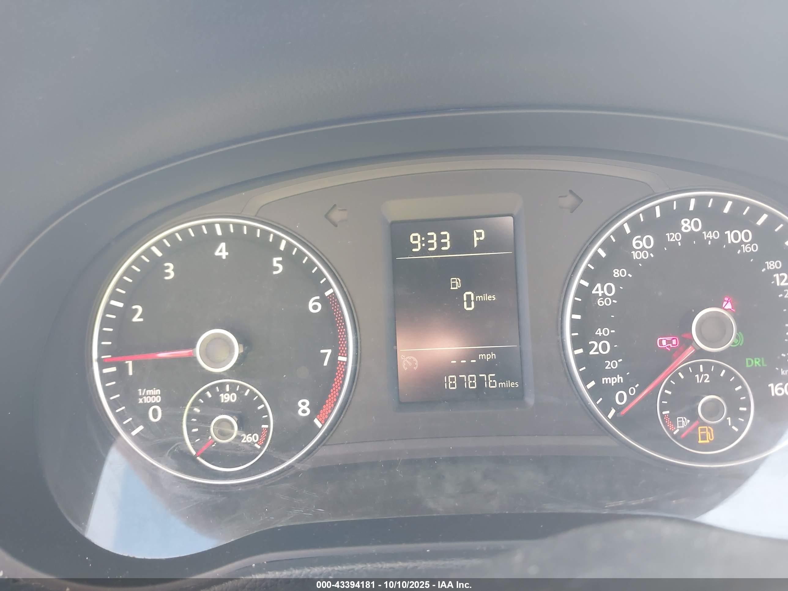 VOLKSWAGEN PASSAT image 7