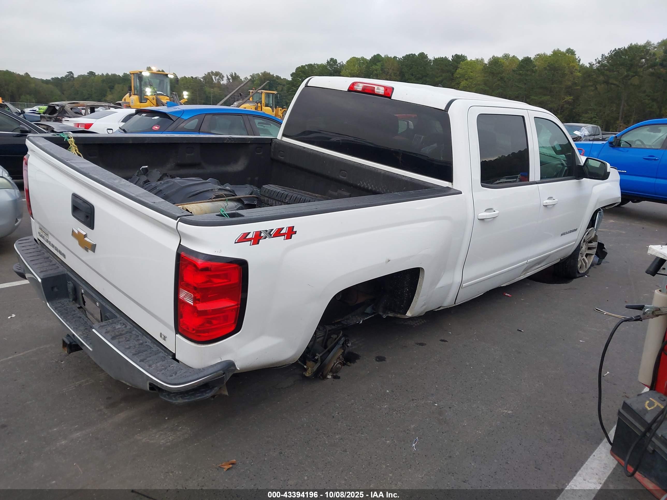 CHEVROLET SILVERADO image 4