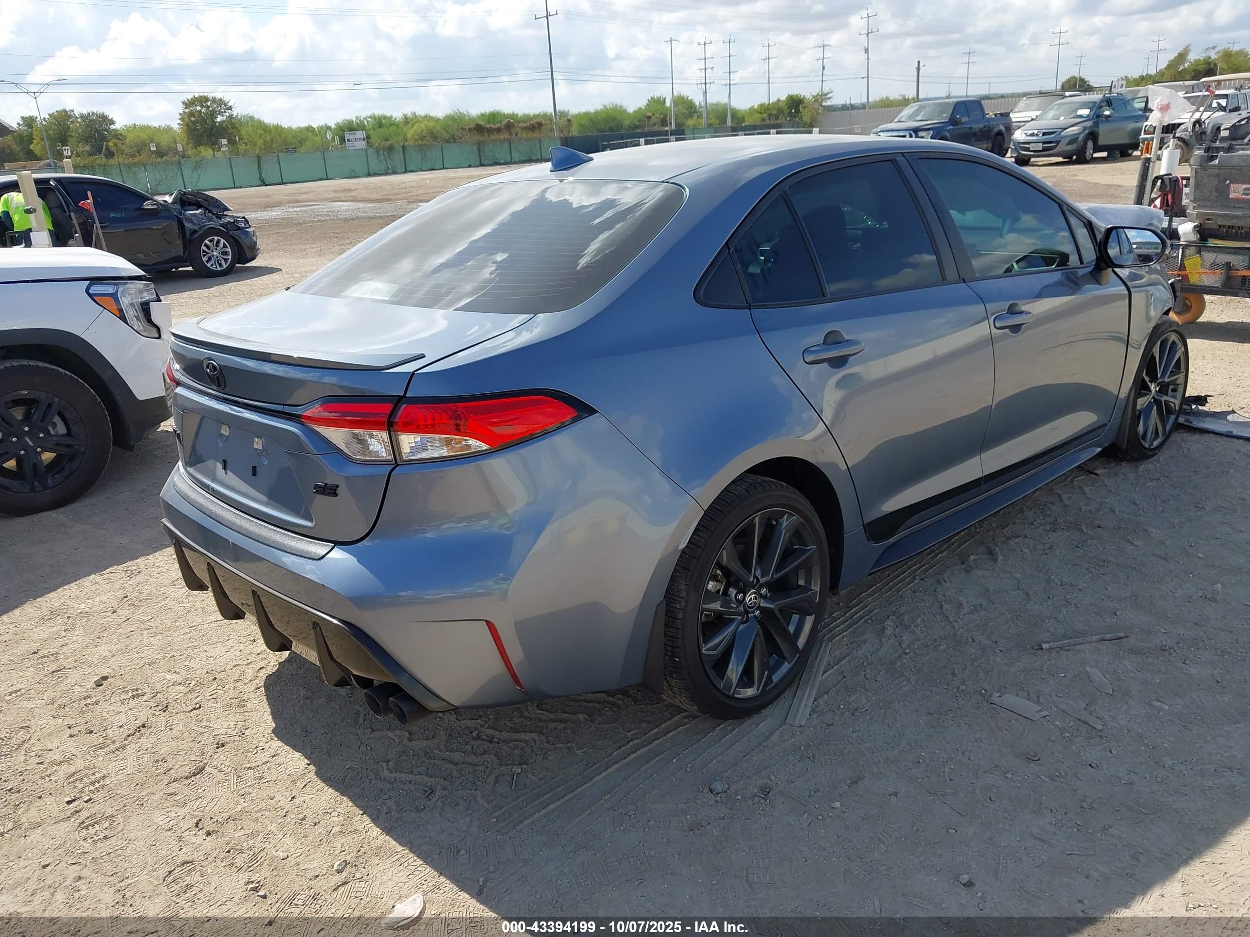 TOYOTA COROLLA image 4