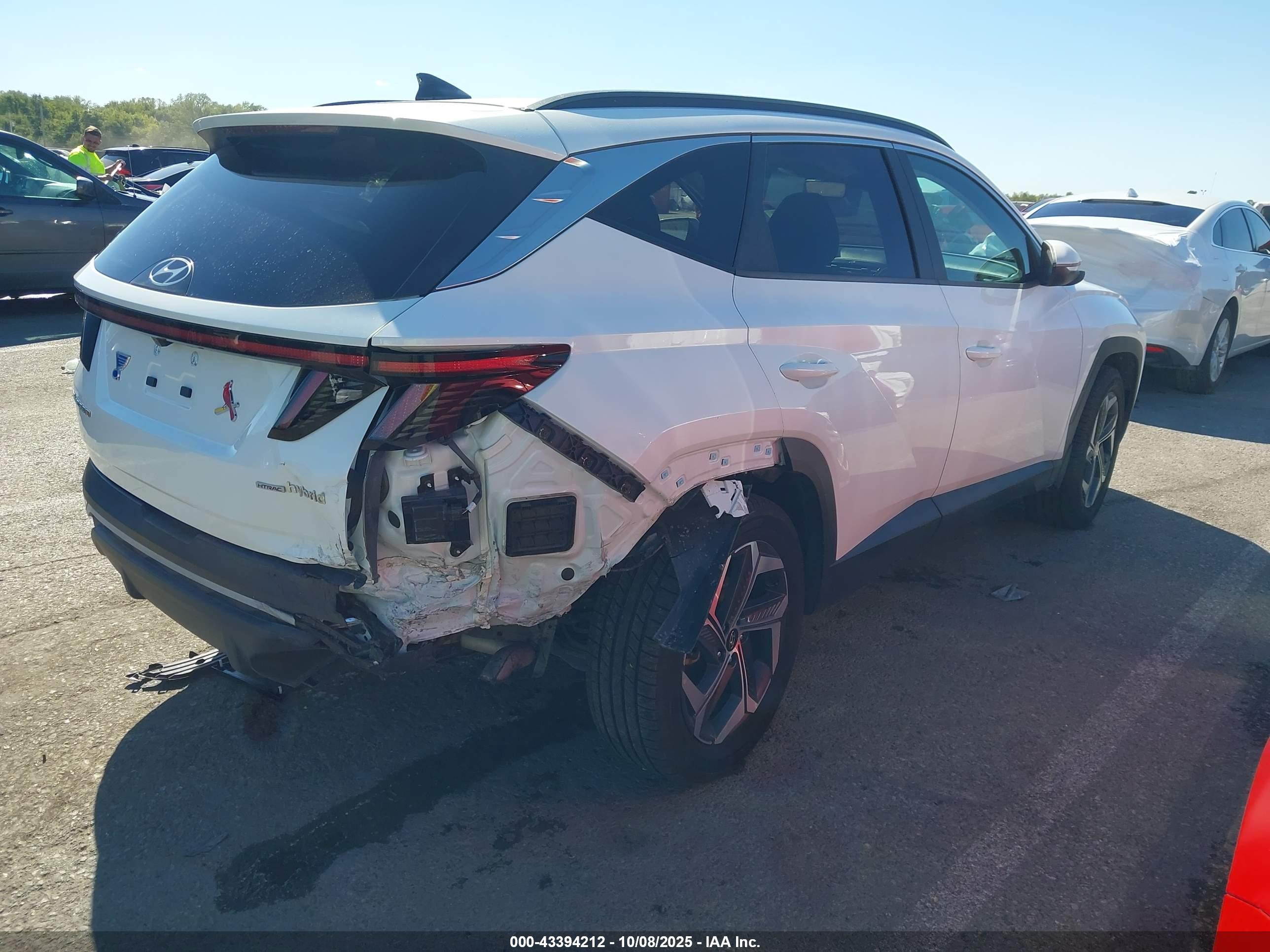 HYUNDAI TUCSON image 4