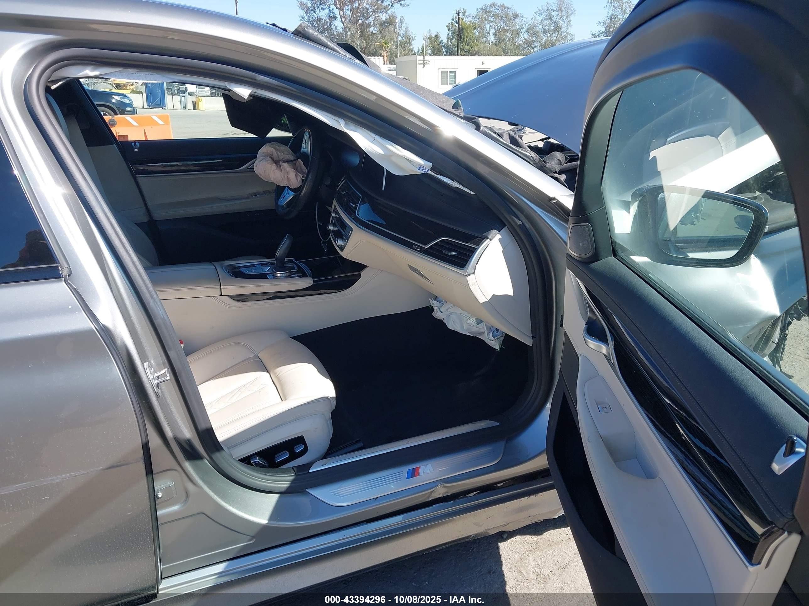 BMW 740I image 5