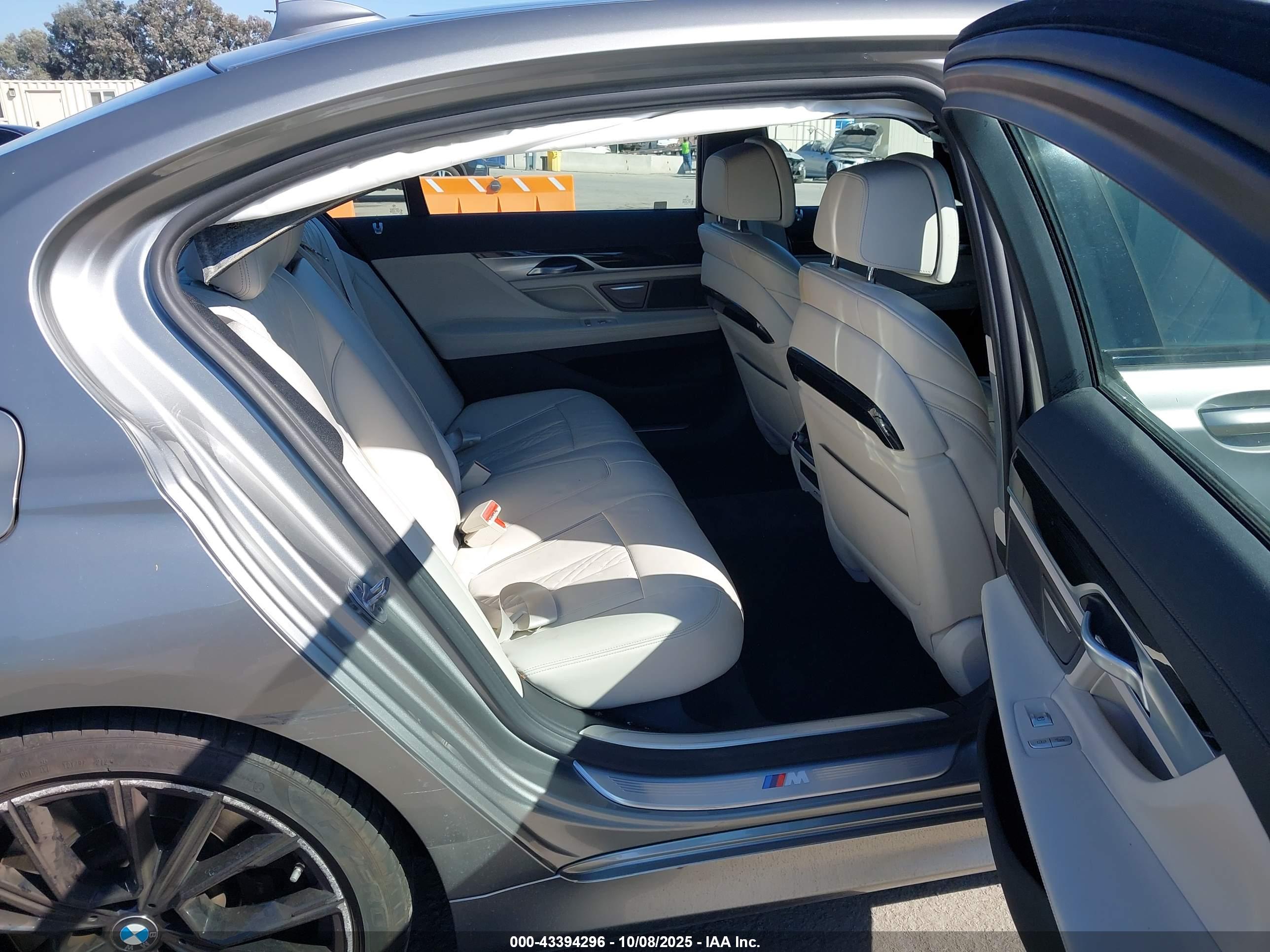 BMW 740I image 8