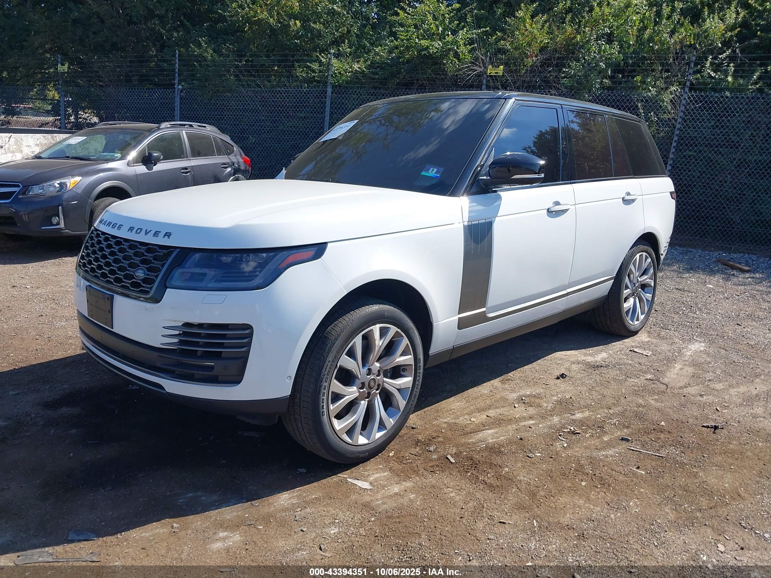 LAND ROVER image 2