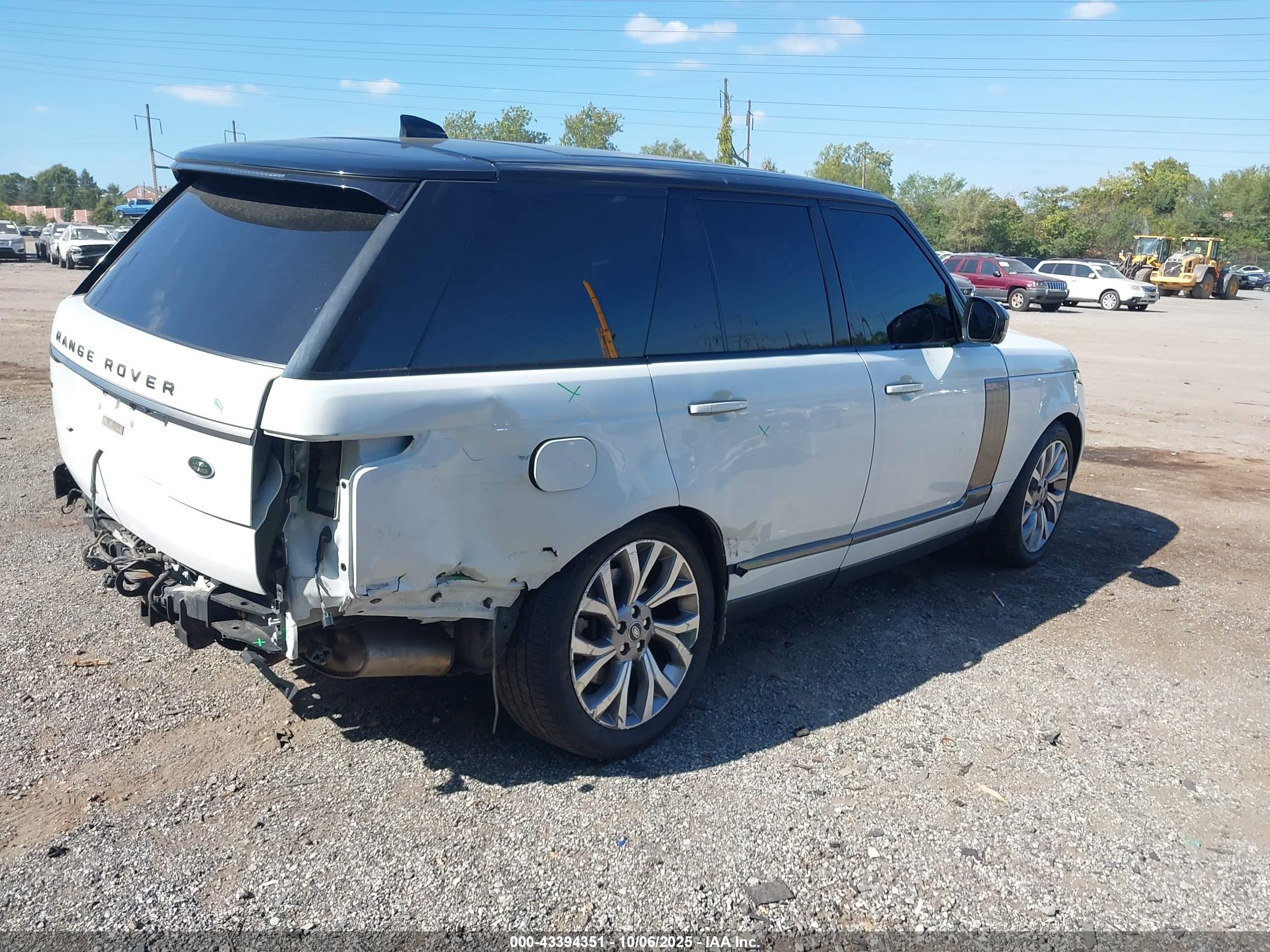 LAND ROVER image 4