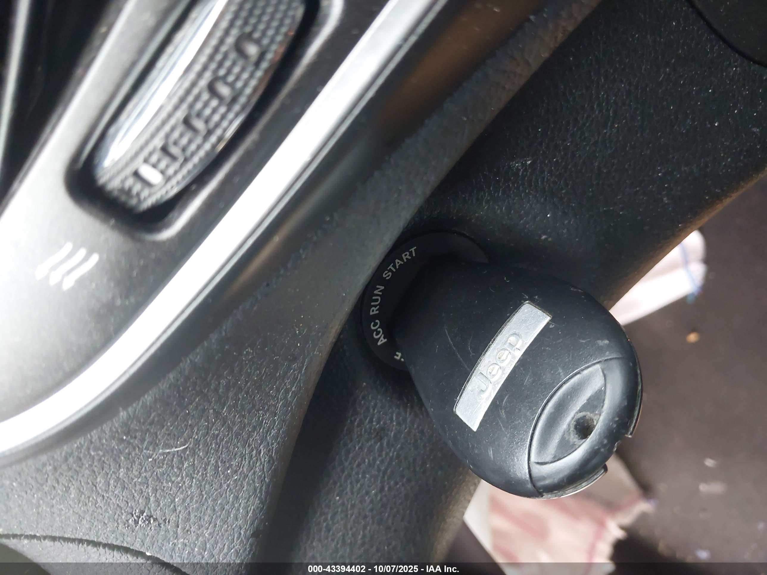 JEEP CHEROKEE image 11