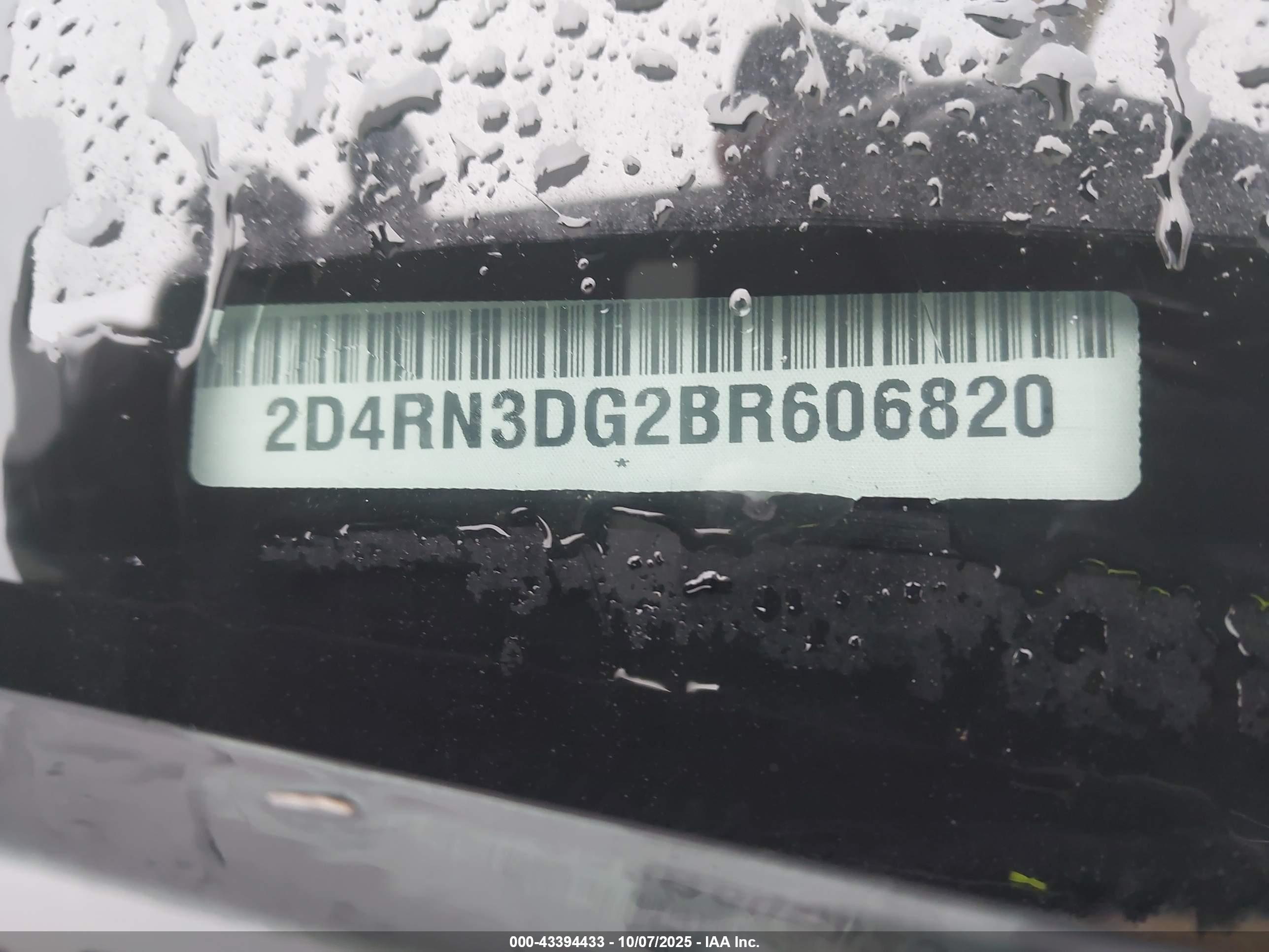 DODGE GRAND image 9