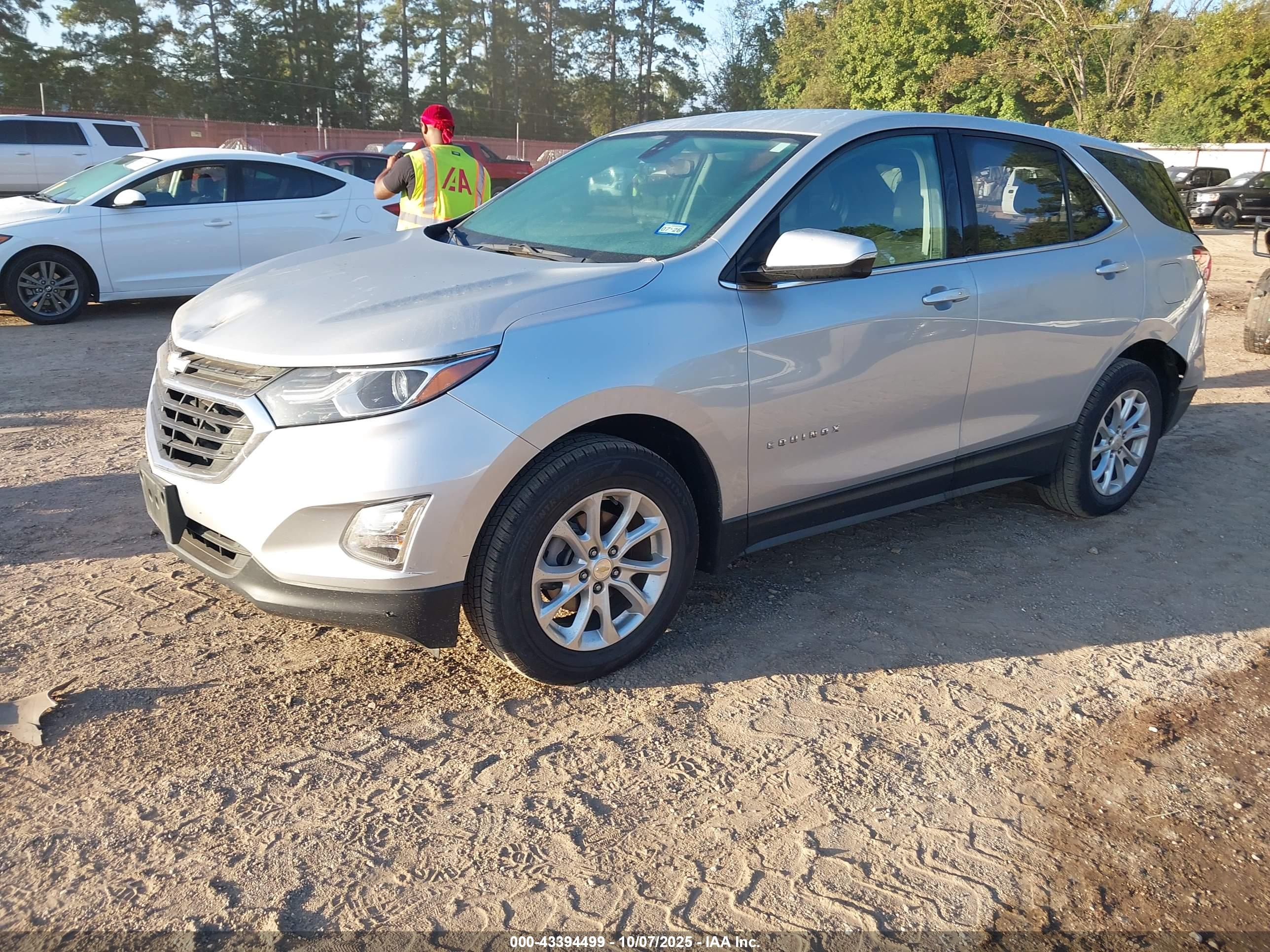 CHEVROLET EQUINOX image 2