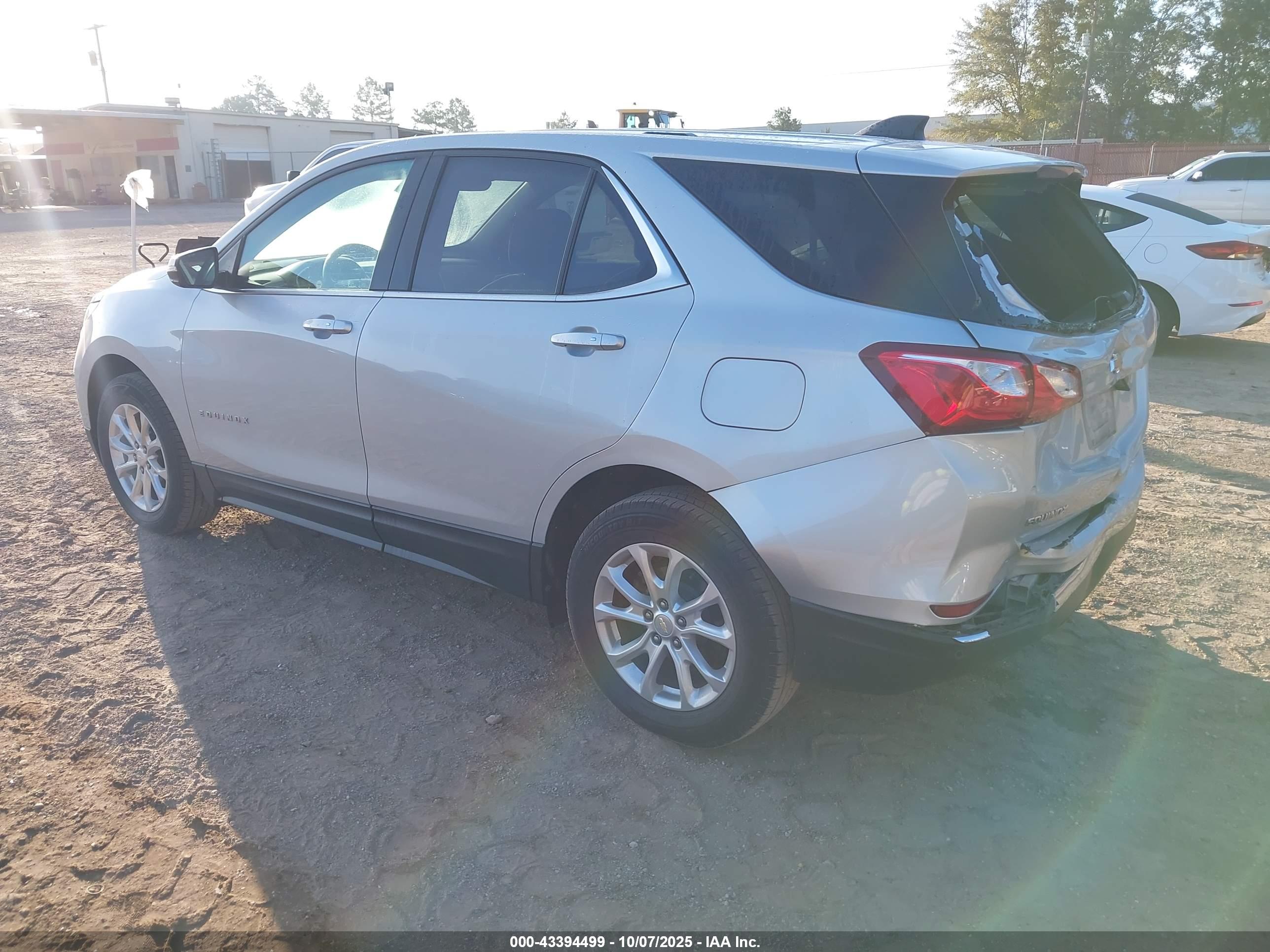 CHEVROLET EQUINOX image 3
