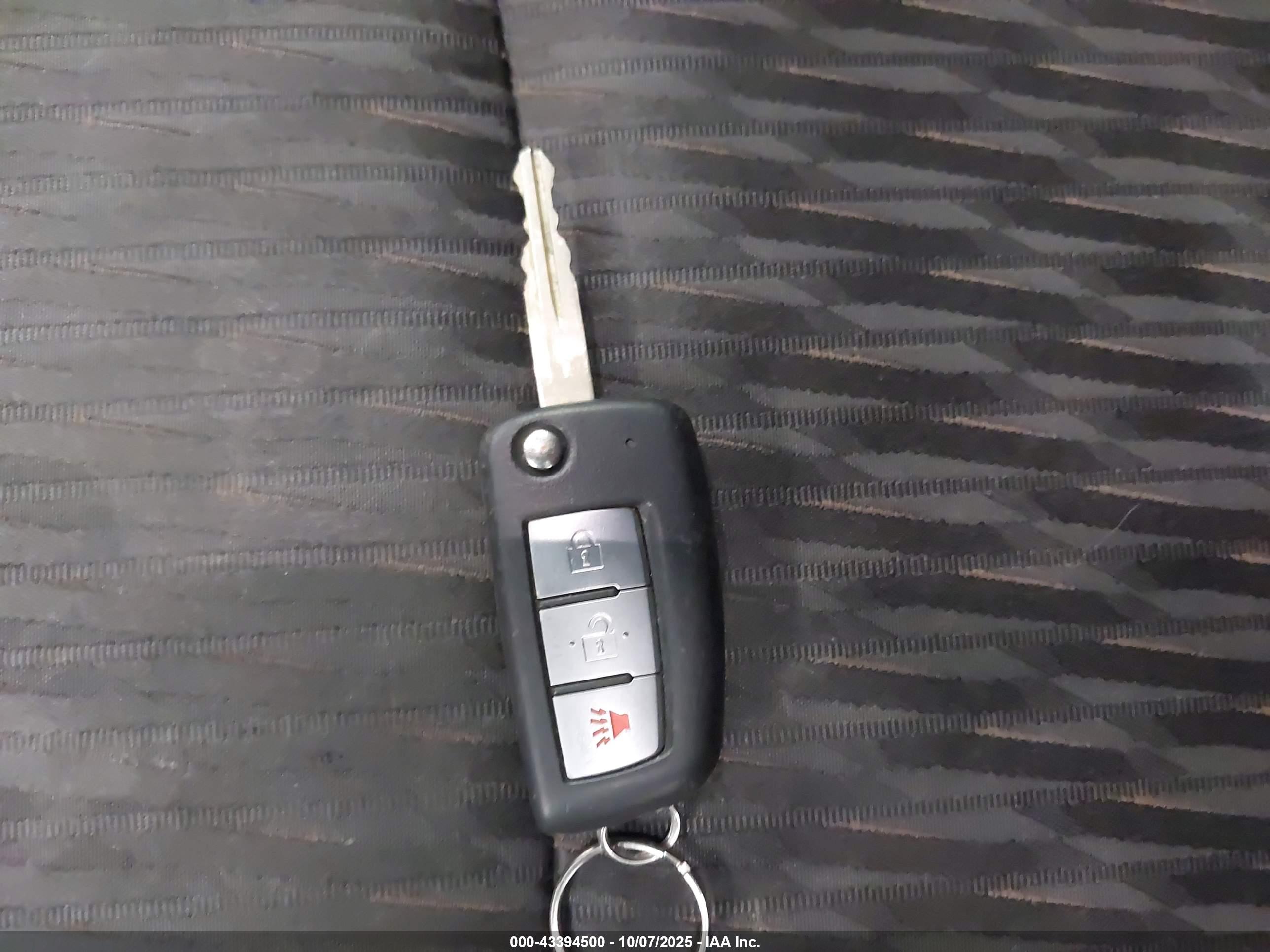 NISSAN ROGUE image 11