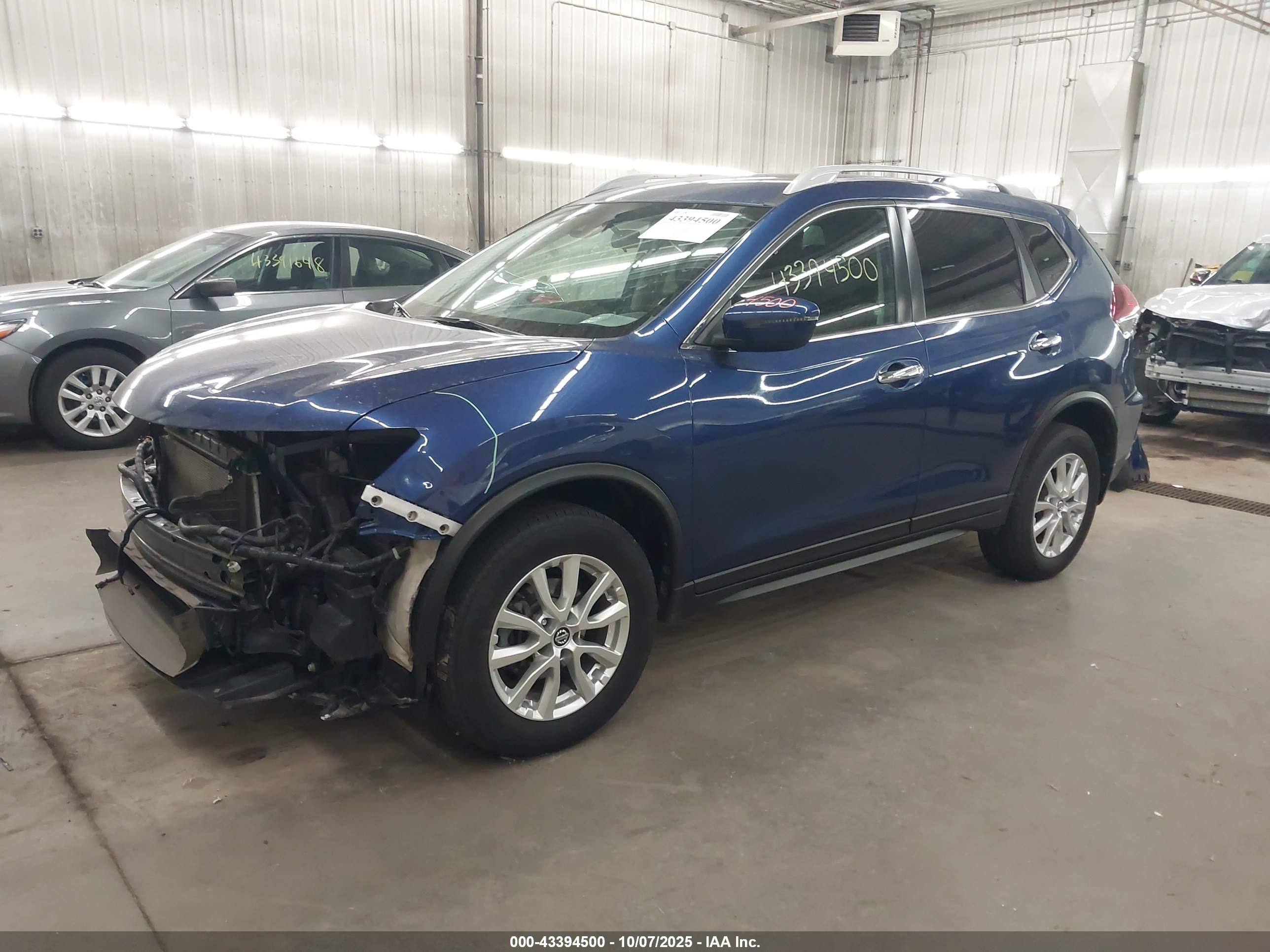 NISSAN ROGUE image 2