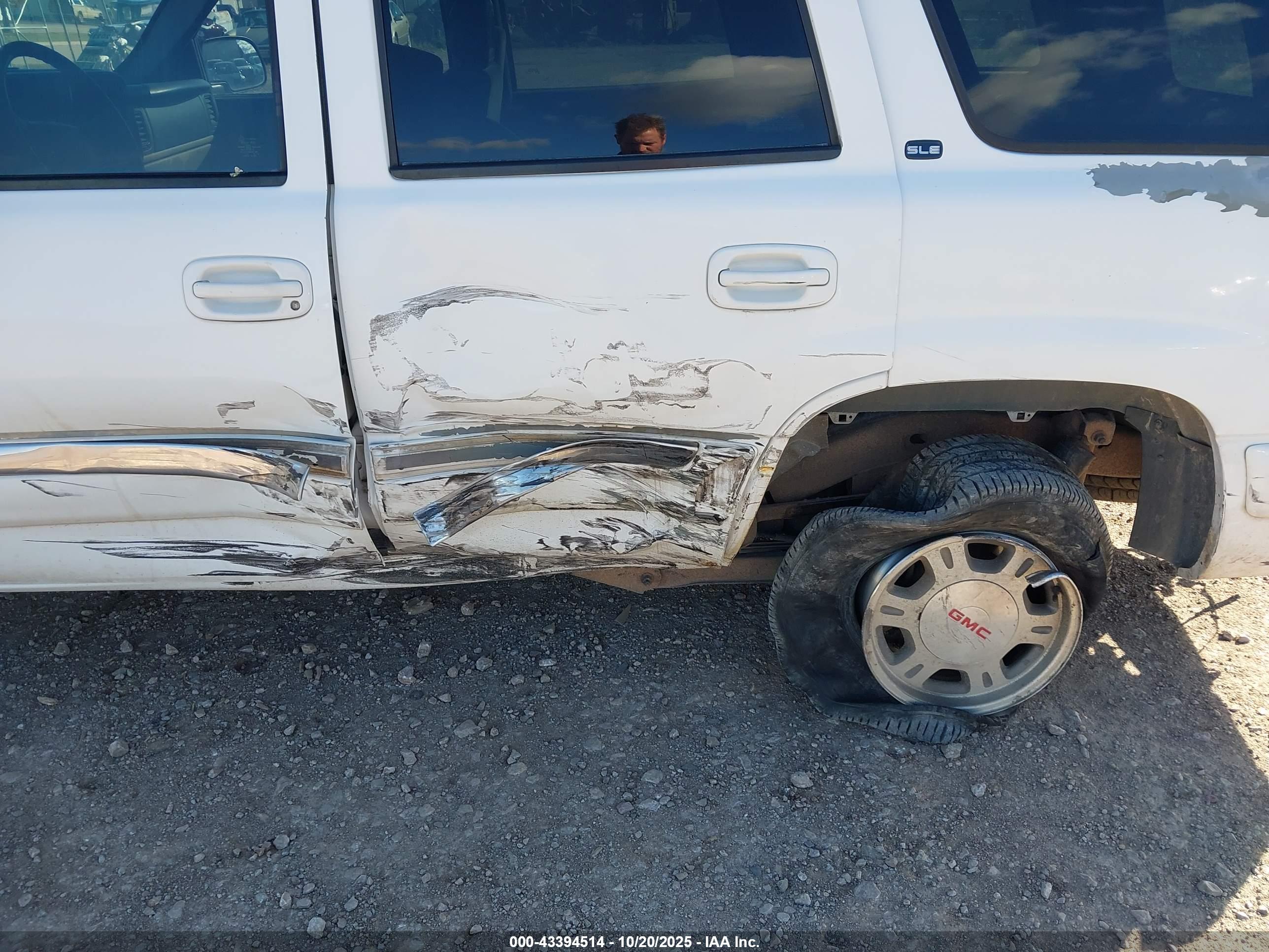 GMC YUKON image 6