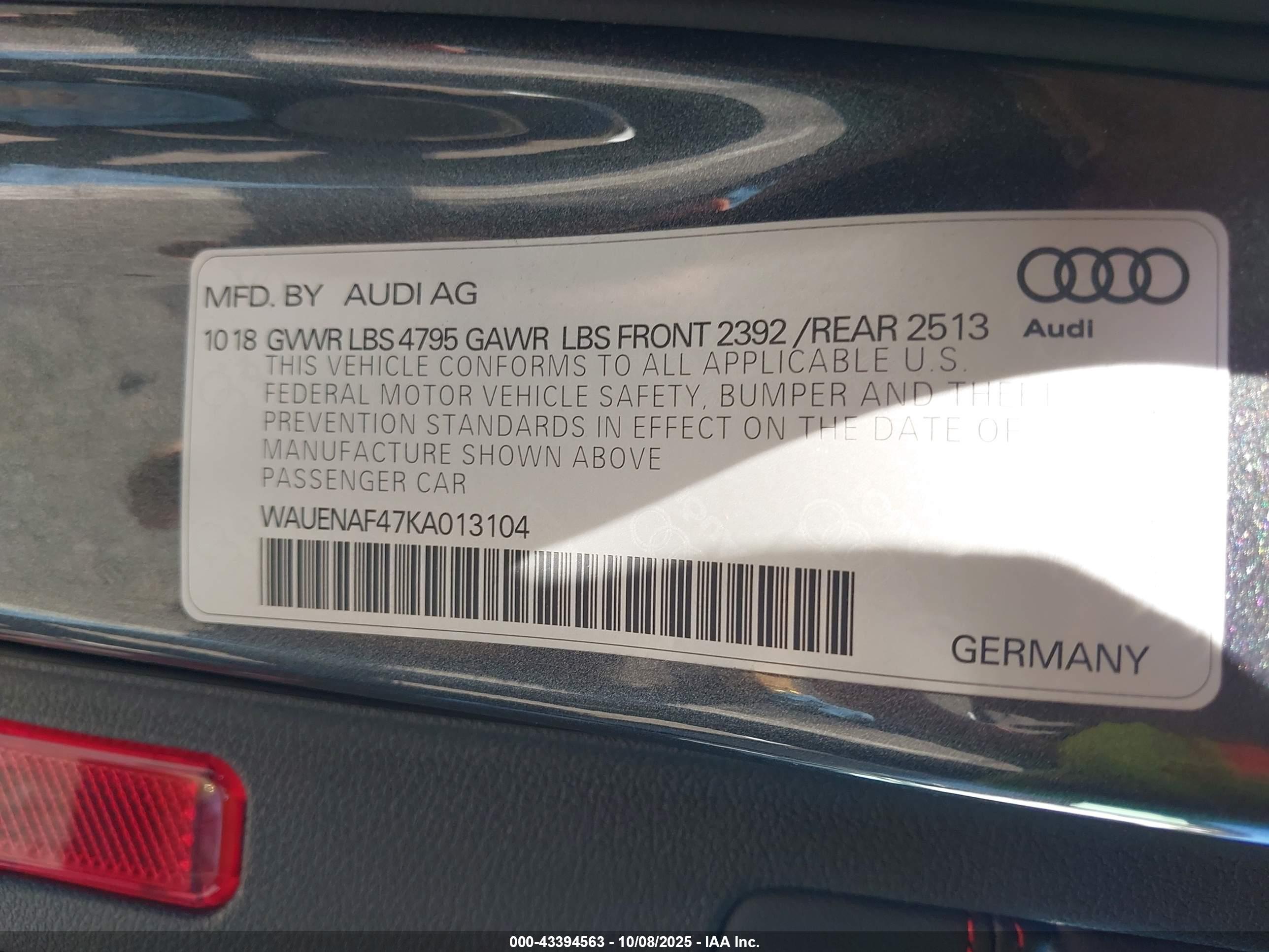 AUDI A4 image 9