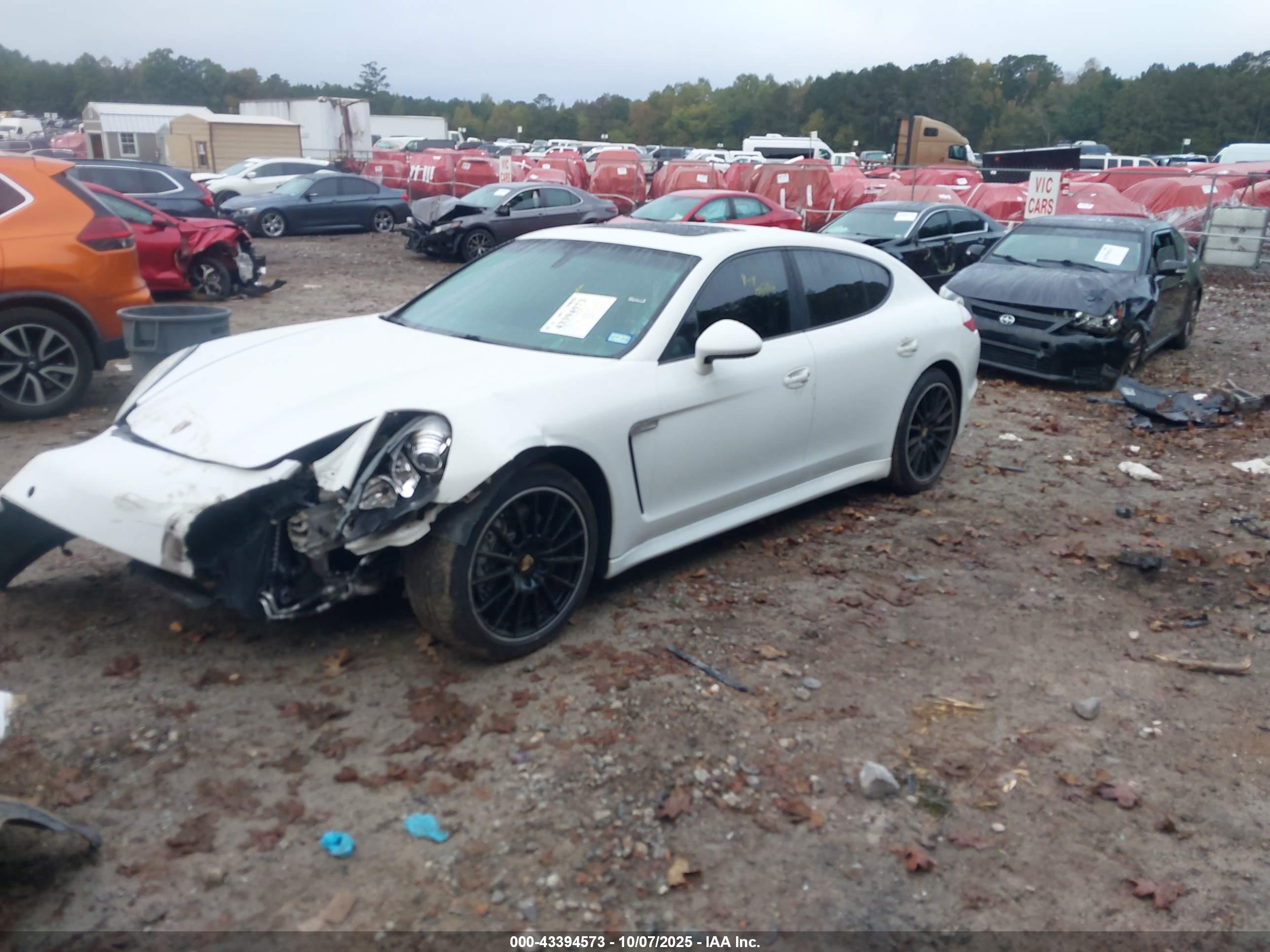PORSCHE PANAMERA image 2