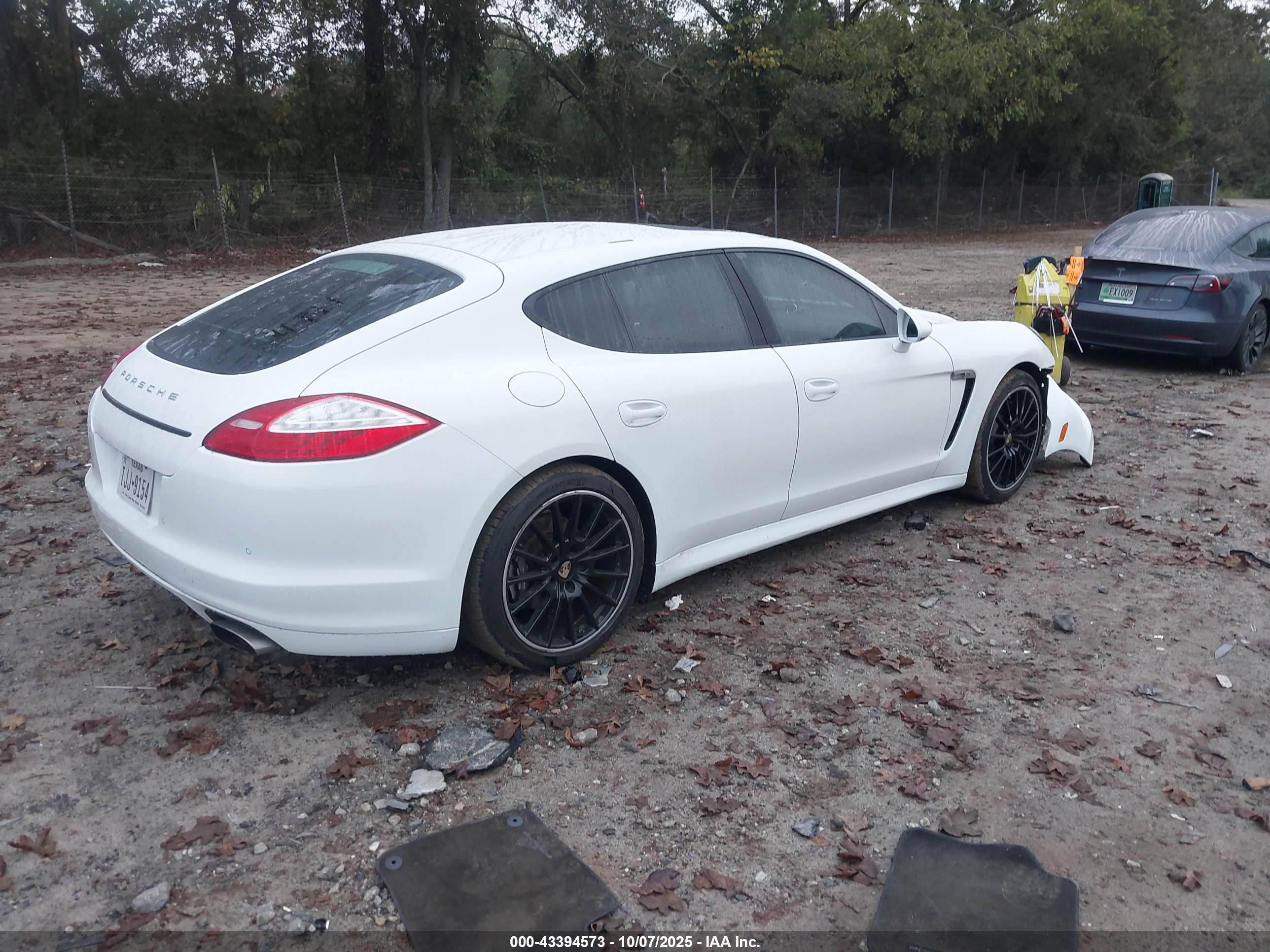 PORSCHE PANAMERA image 4
