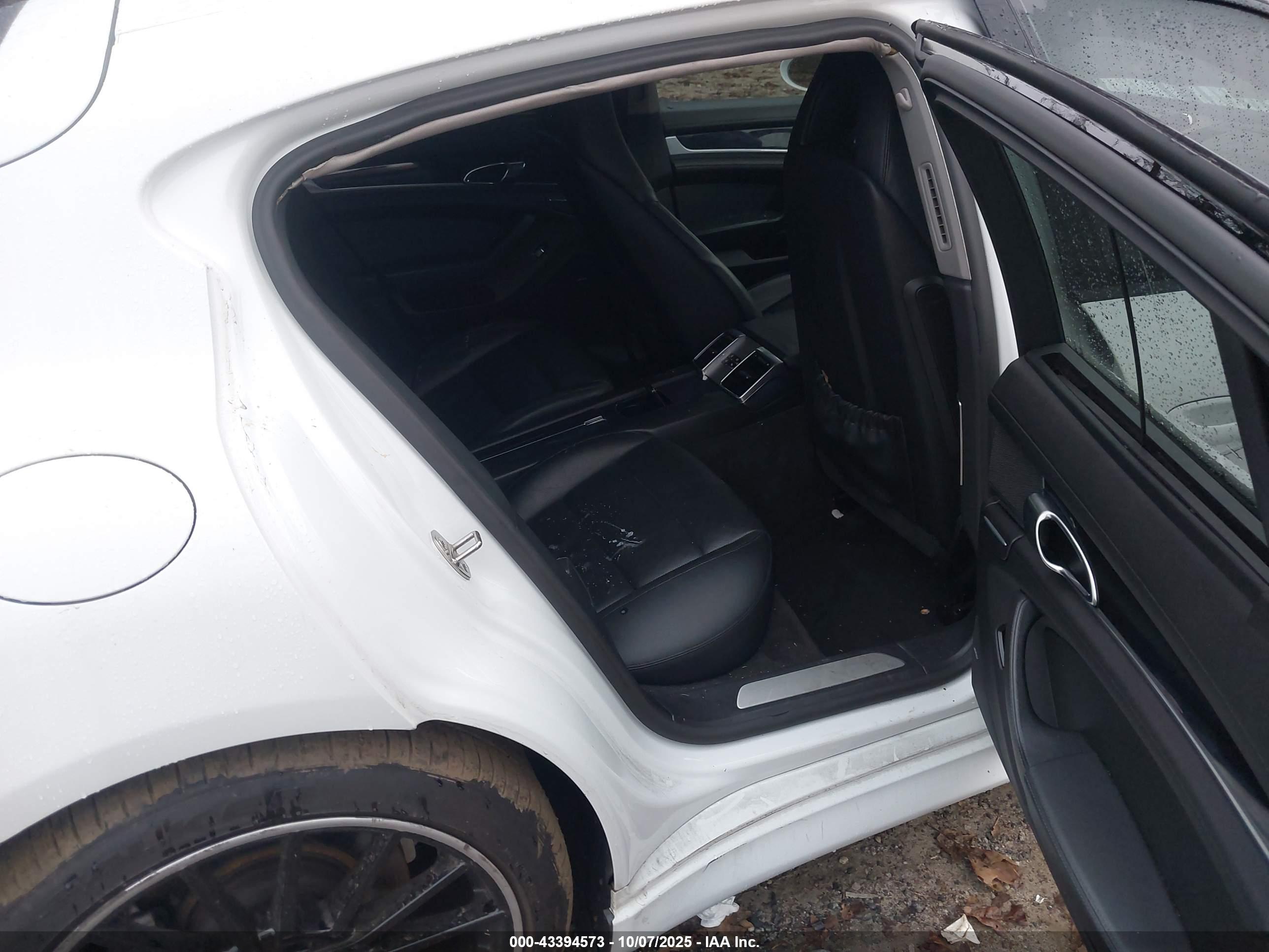PORSCHE PANAMERA image 8