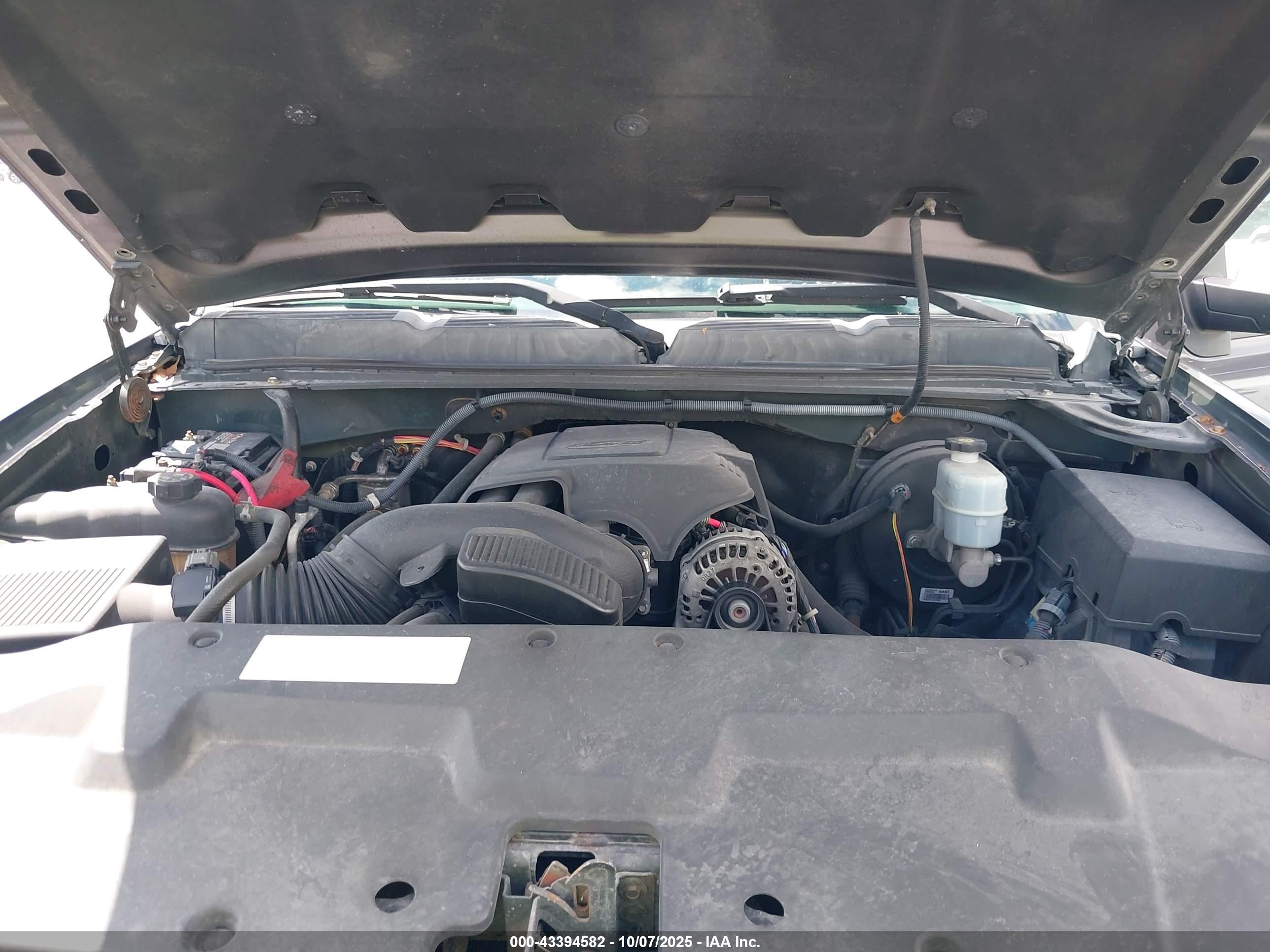 CHEVROLET SILVERADO image 10