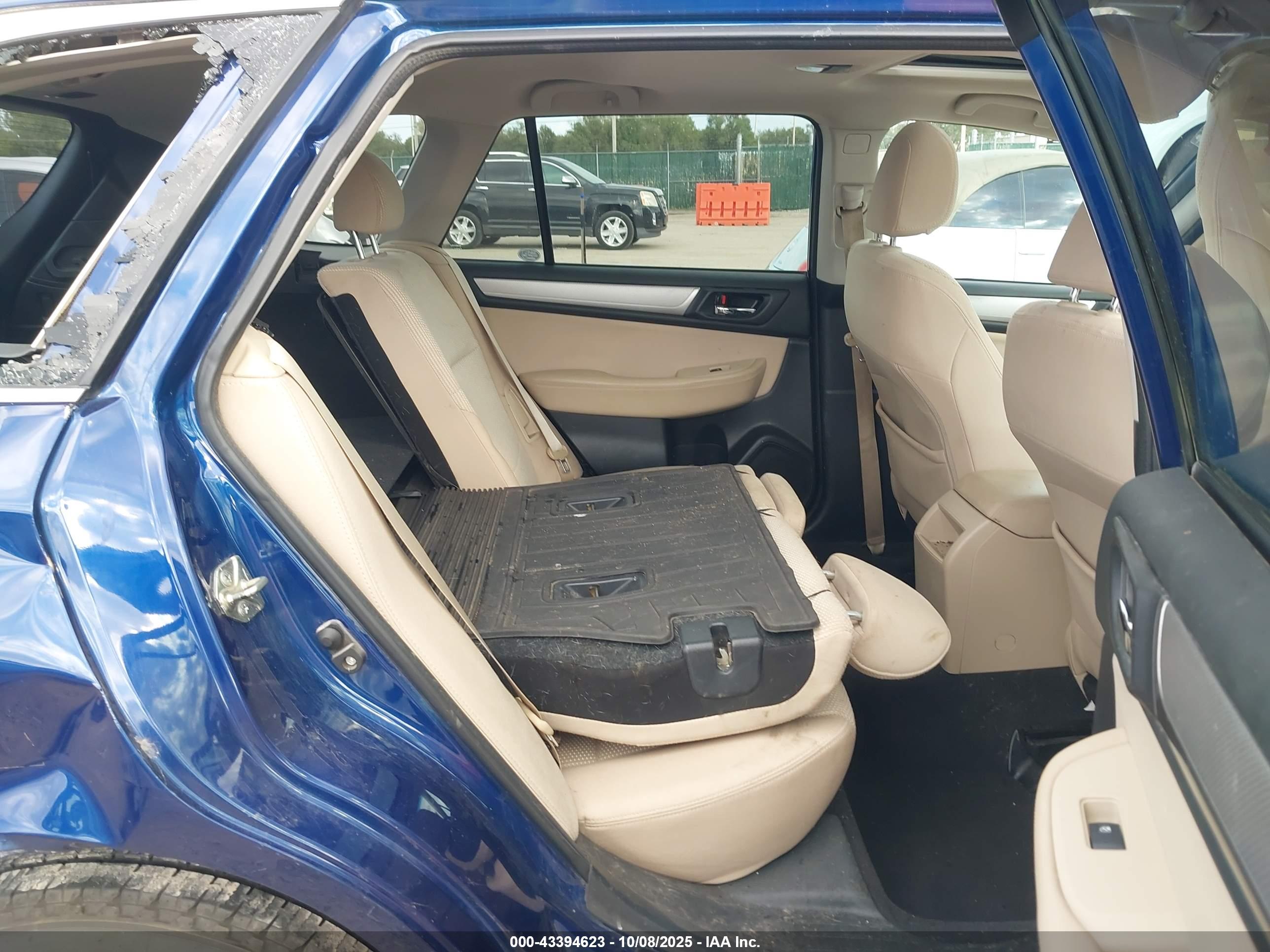 SUBARU OUTBACK image 8
