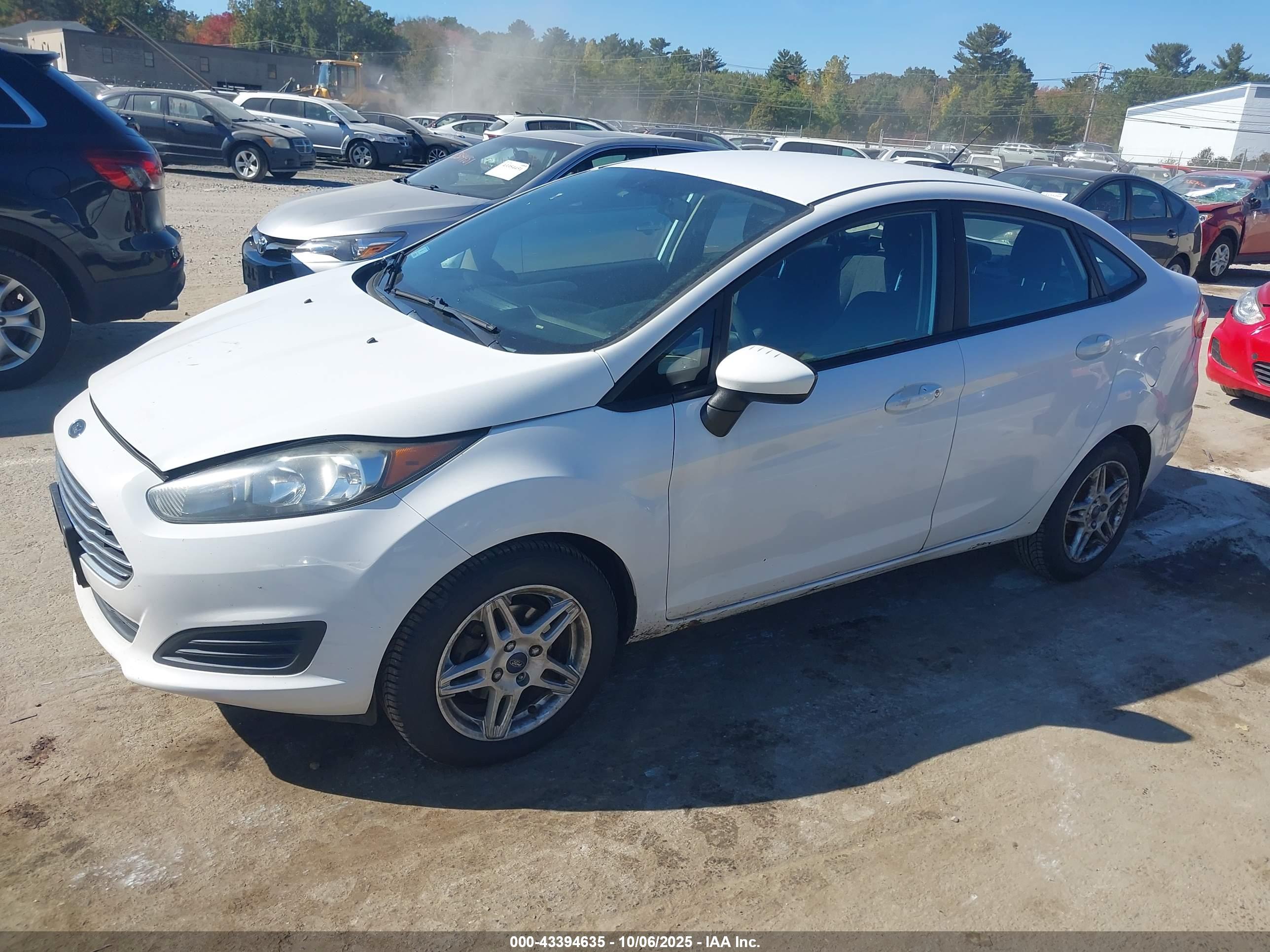 FORD FIESTA image 2