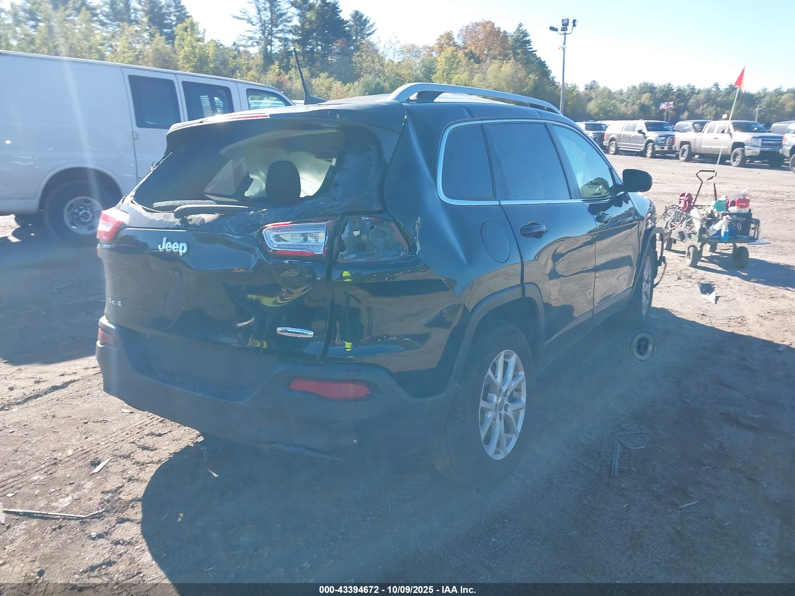 JEEP CHEROKEE image 4