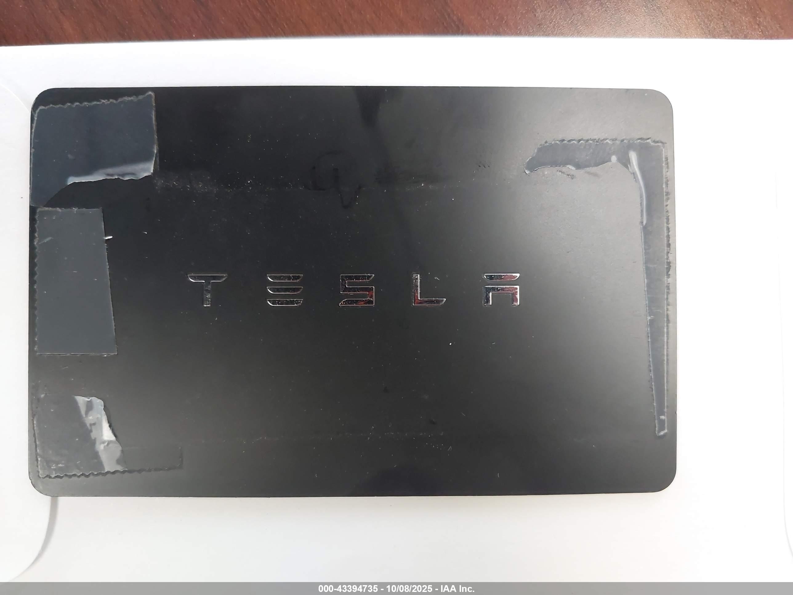 TESLA MODEL image 11