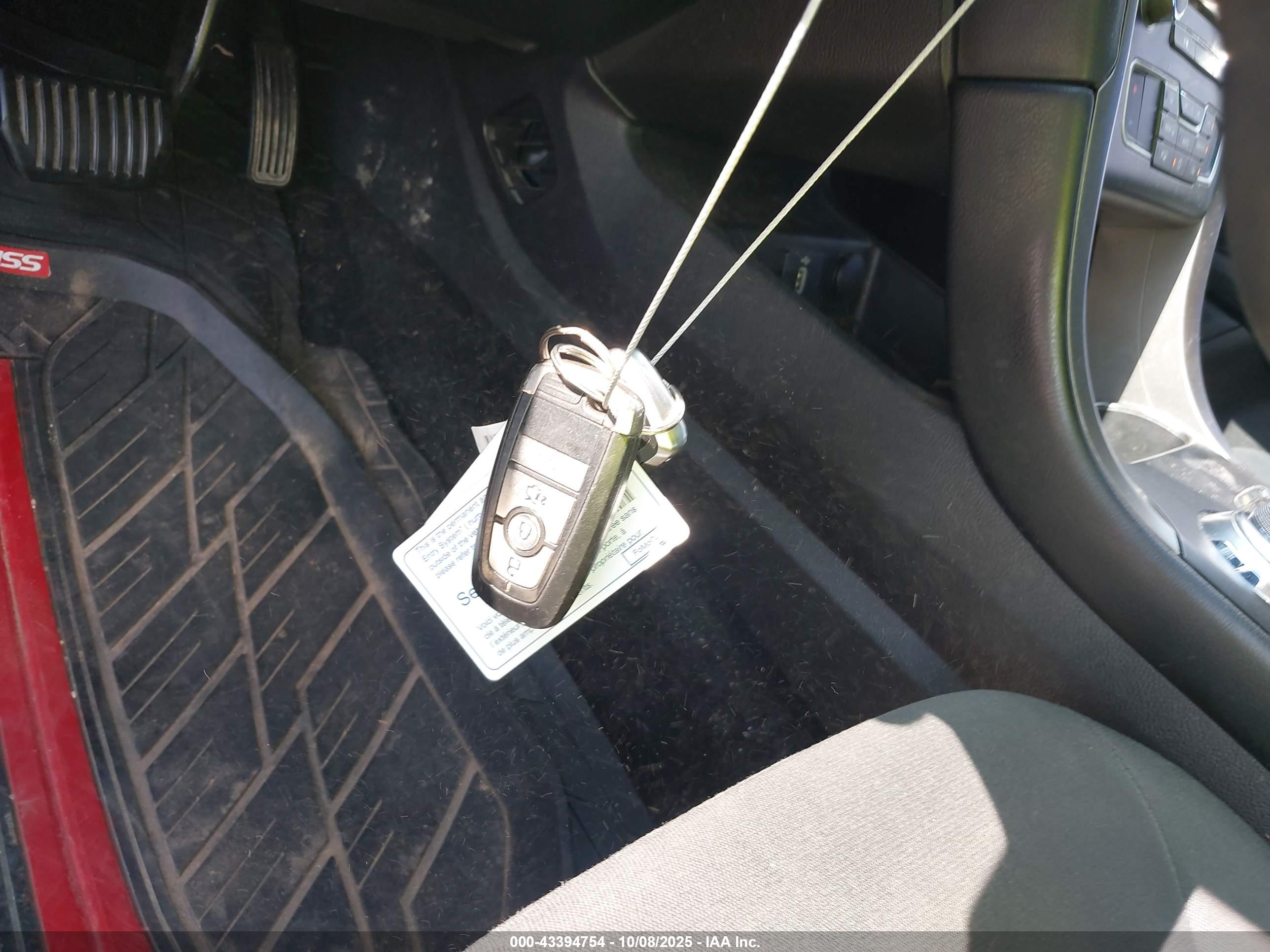 FORD FUSION image 11