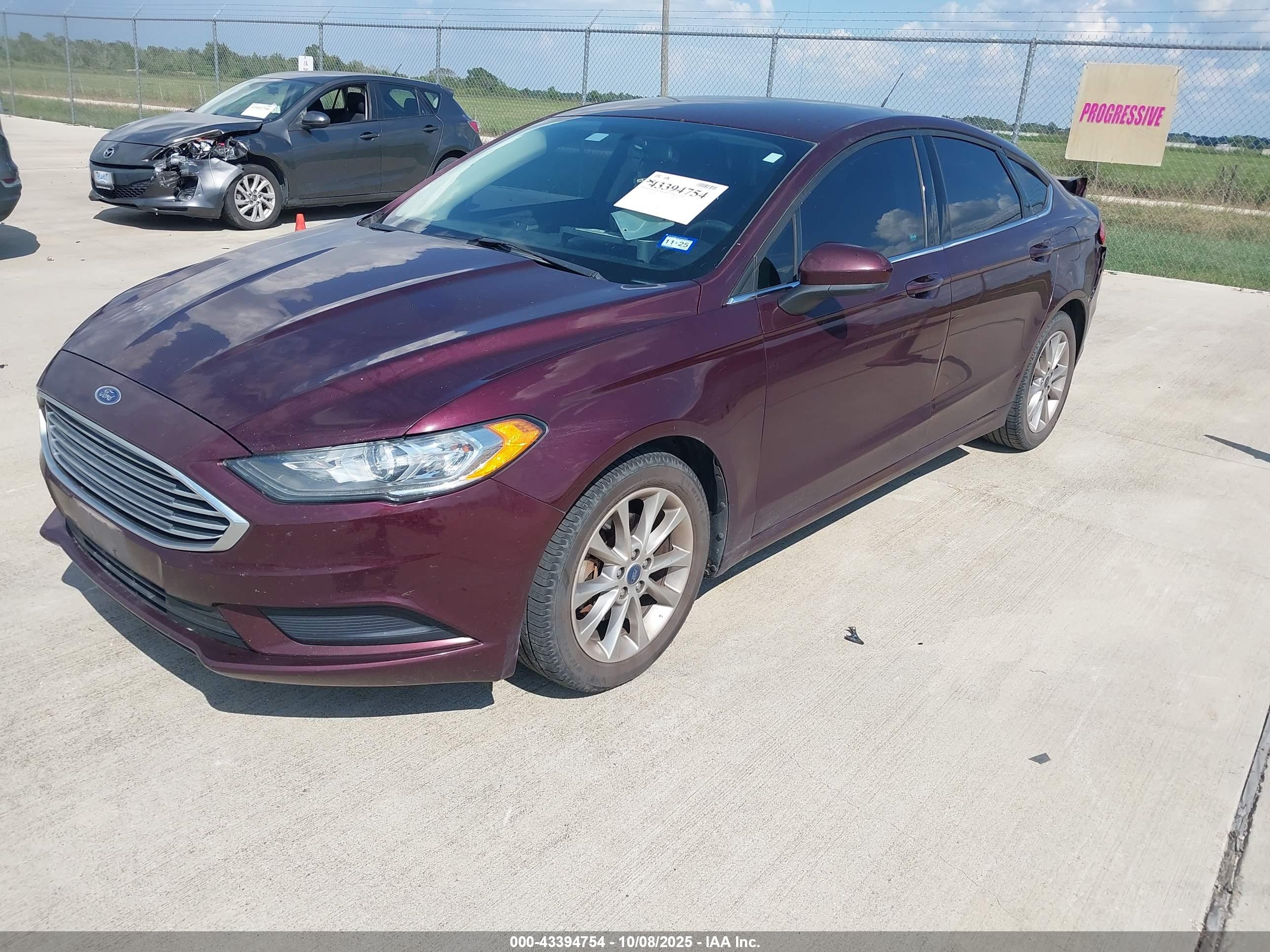 FORD FUSION image 2