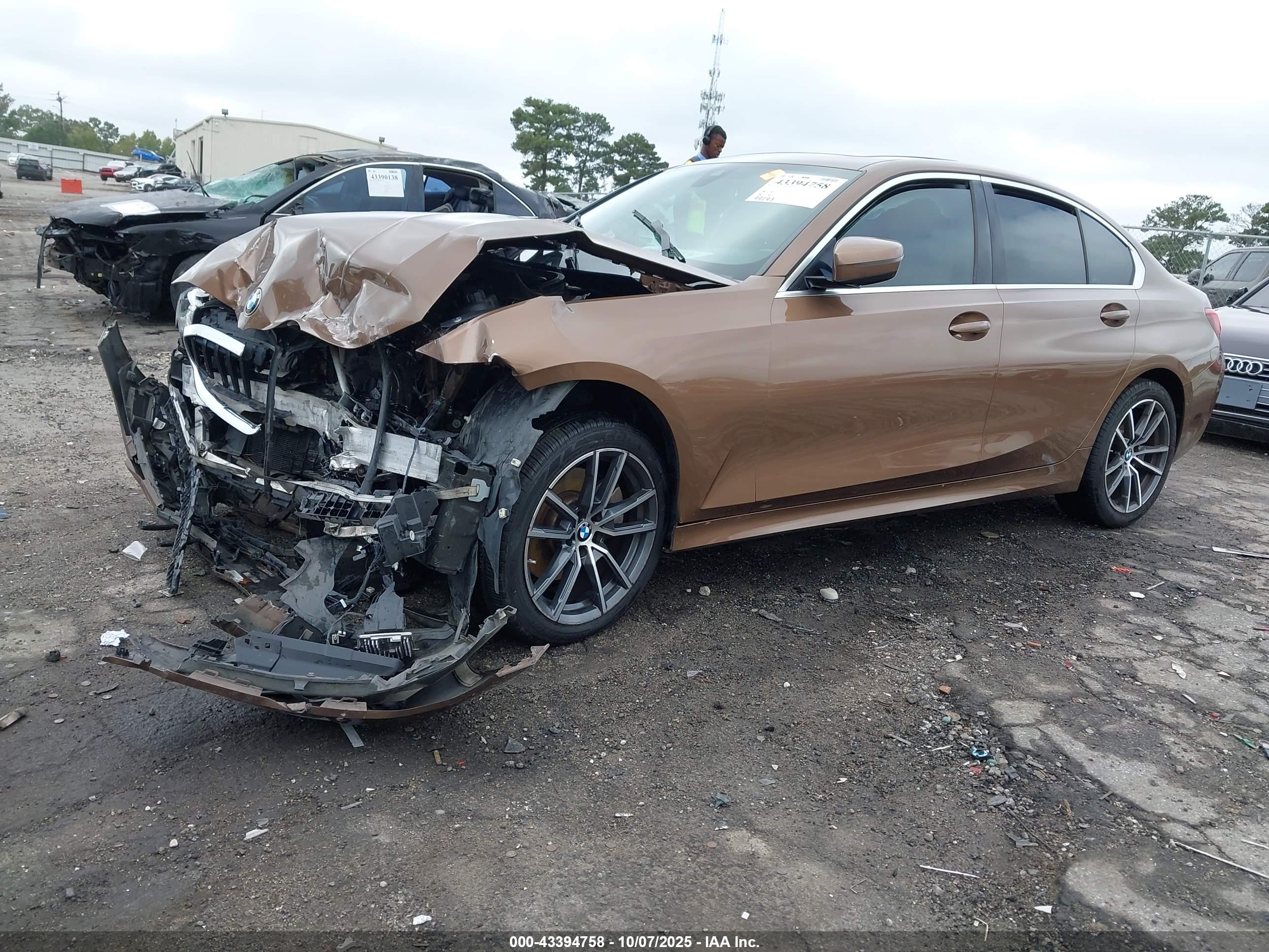 BMW 330I image 2