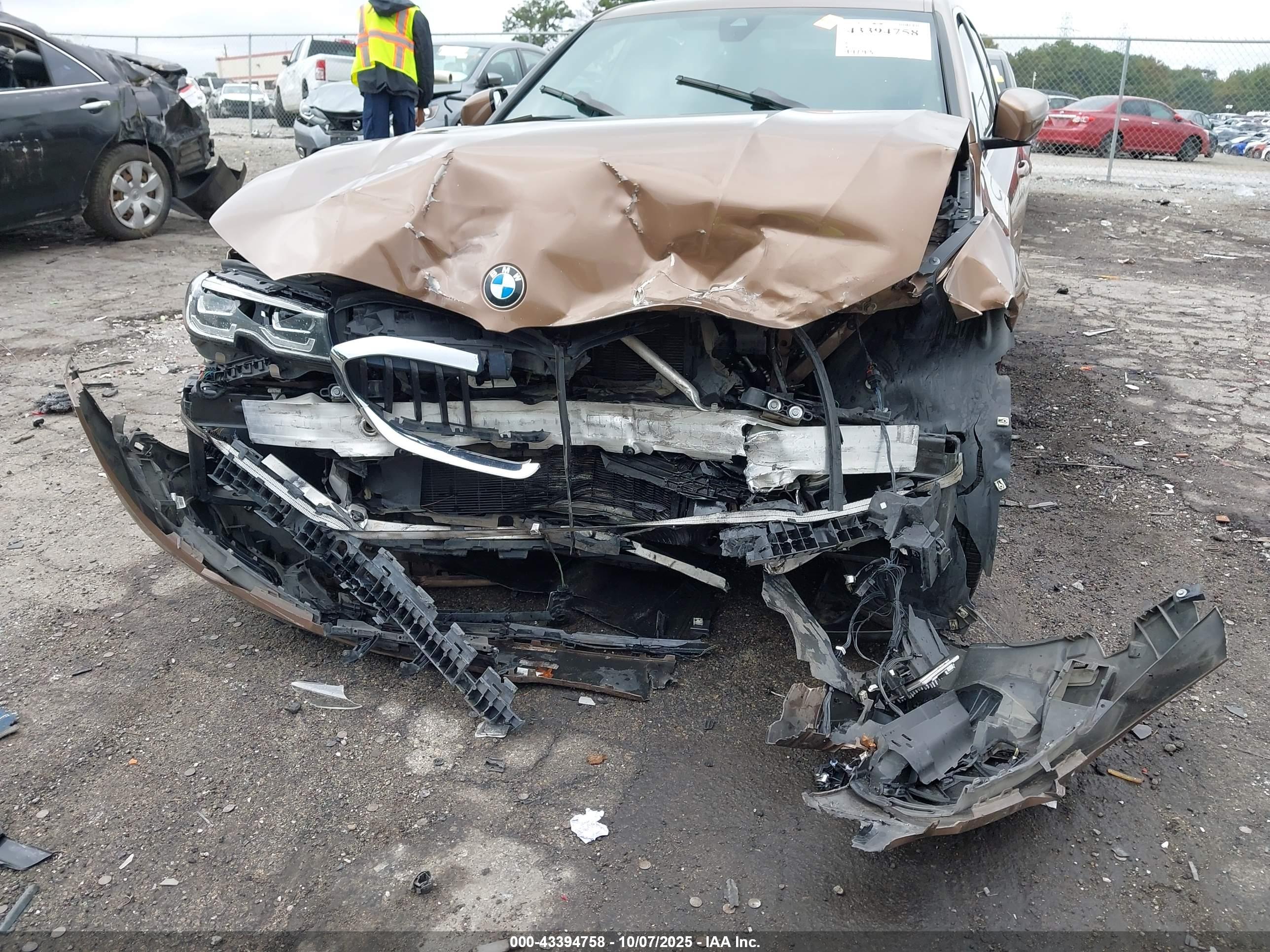 BMW 330I image 6
