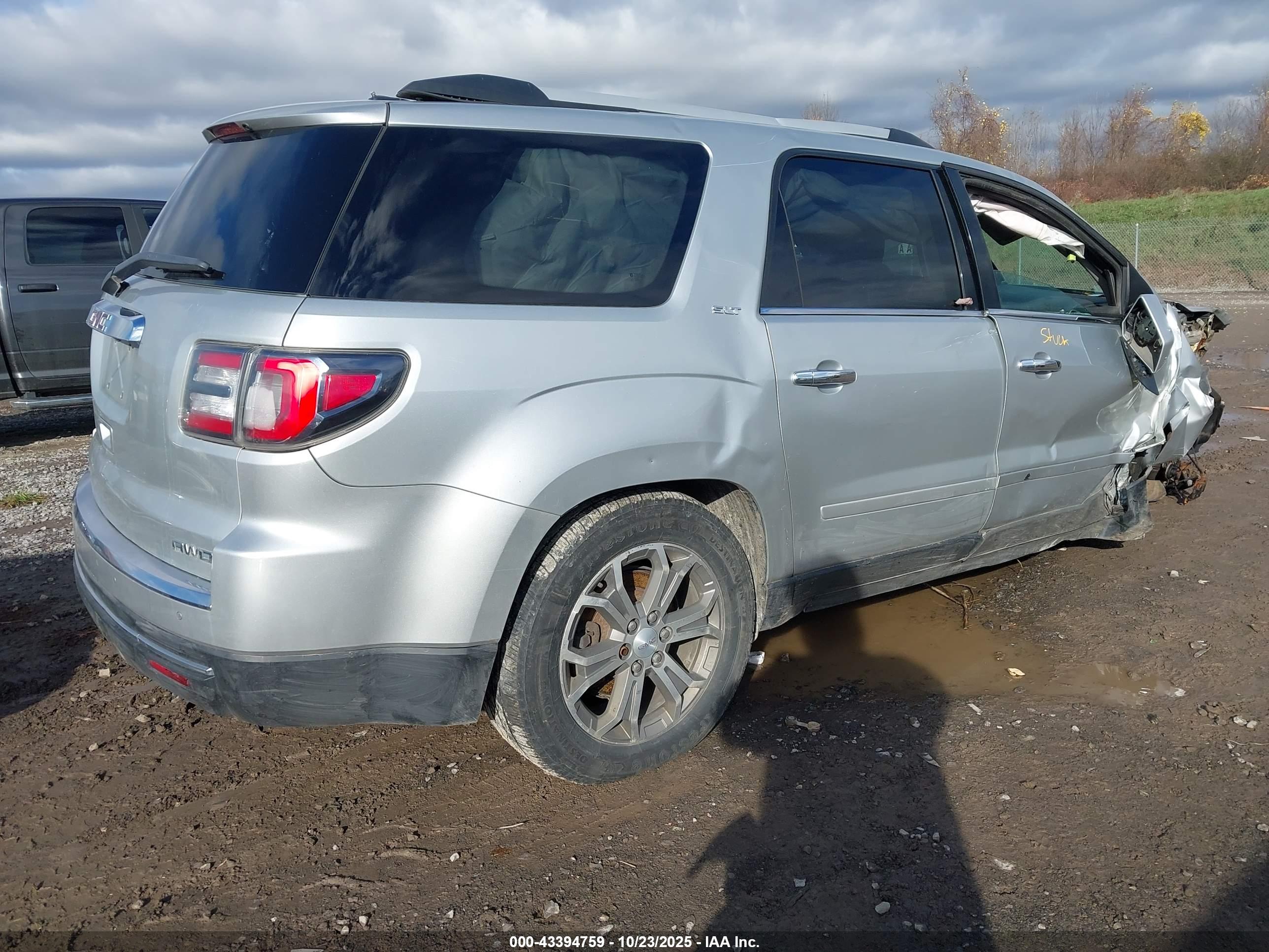 GMC ACADIA image 4