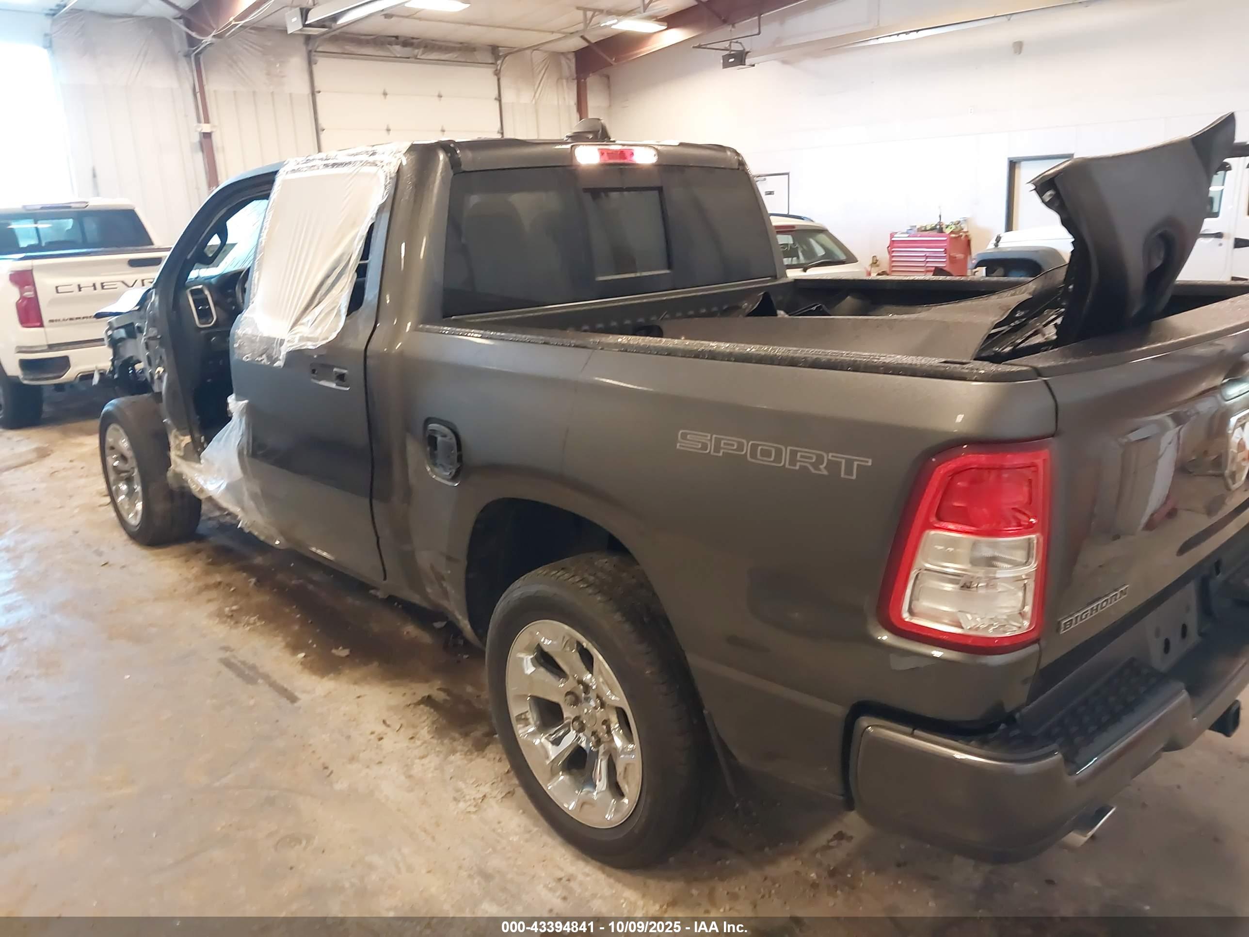 RAM 1500 image 3