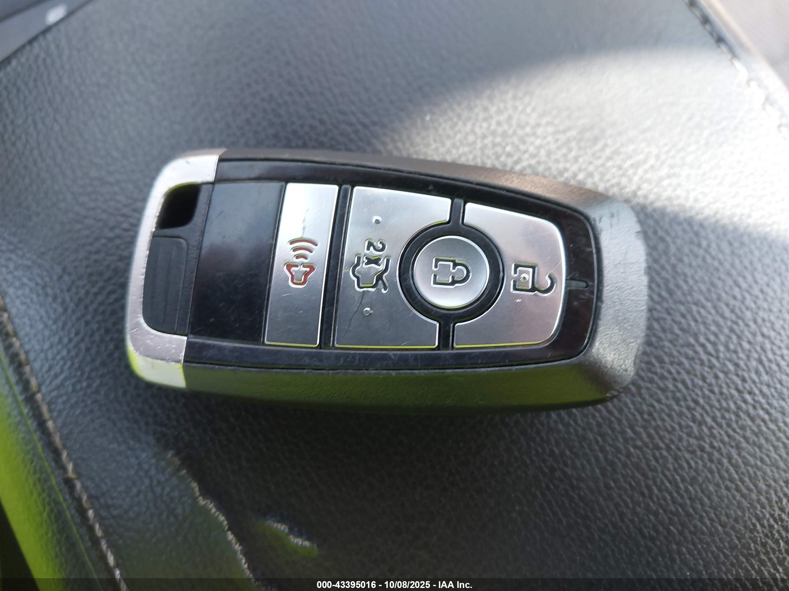 FORD FUSION image 11