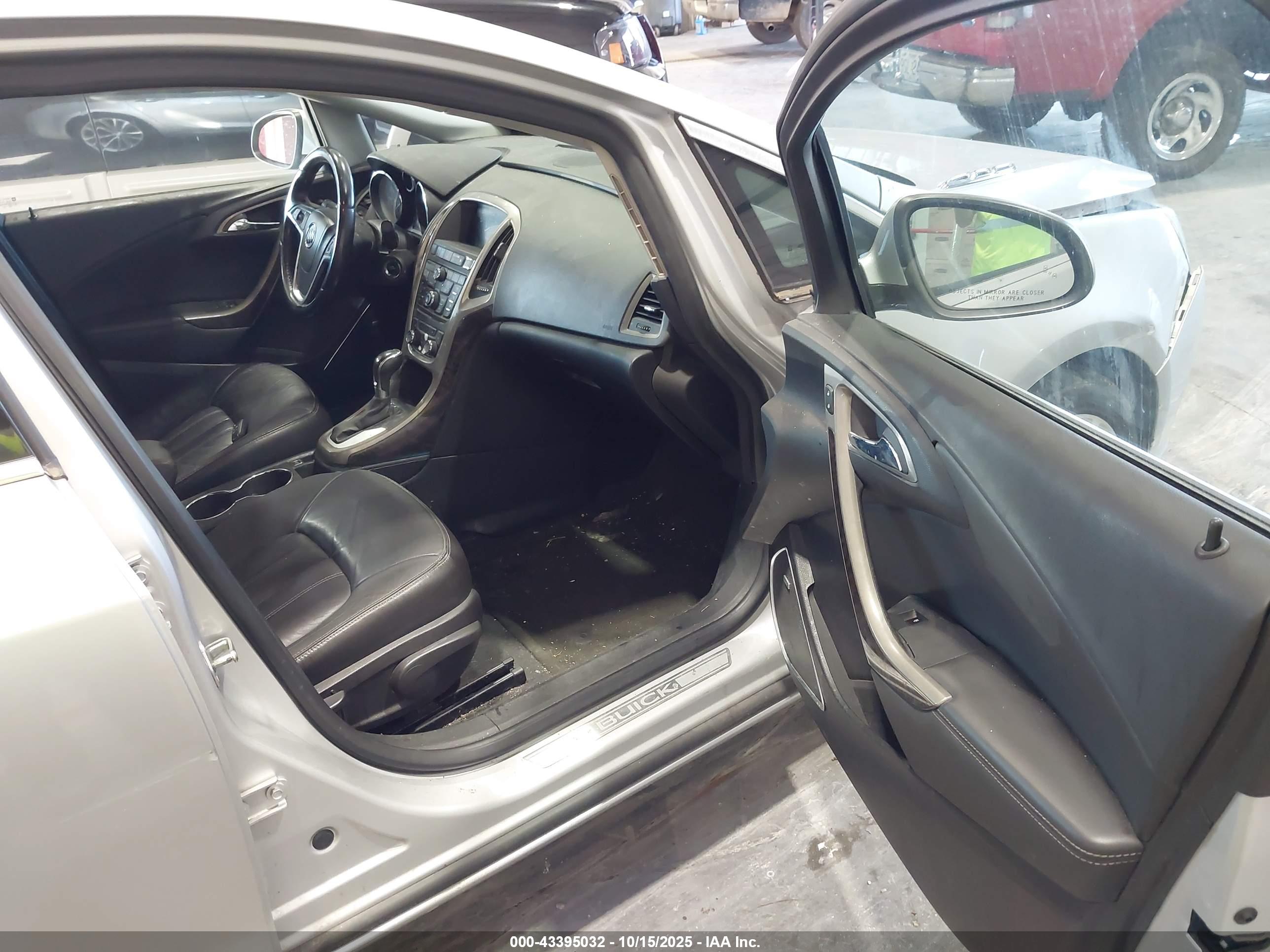 BUICK VERANO image 5