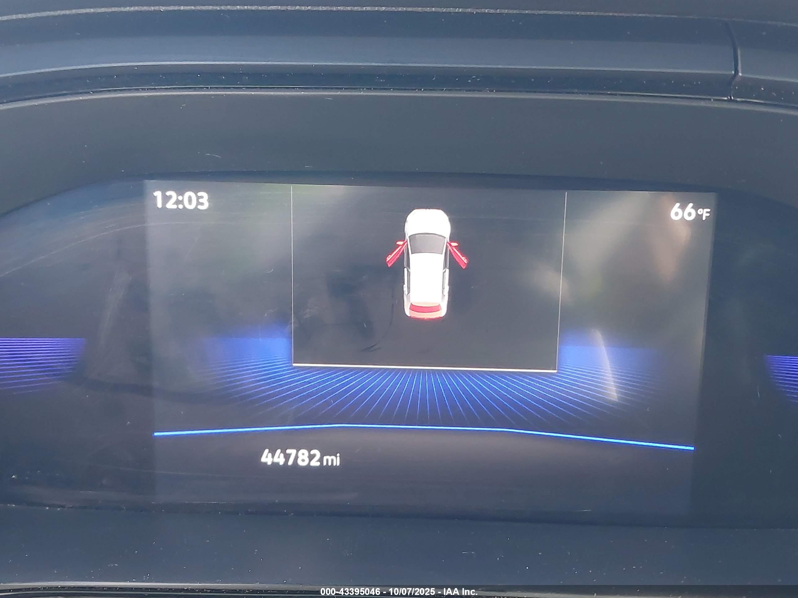 VOLKSWAGEN TAOS image 7