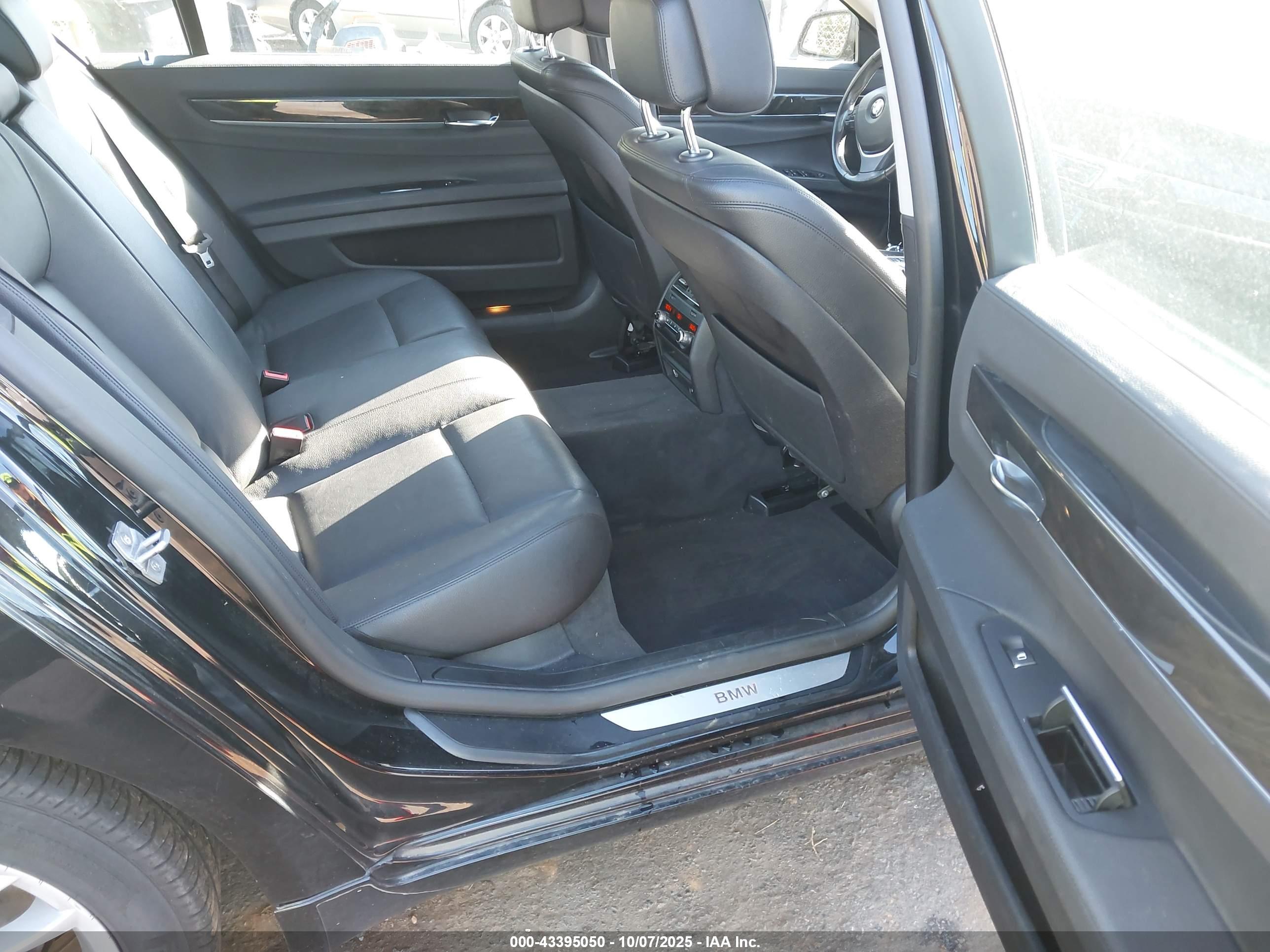 BMW 740LI image 8