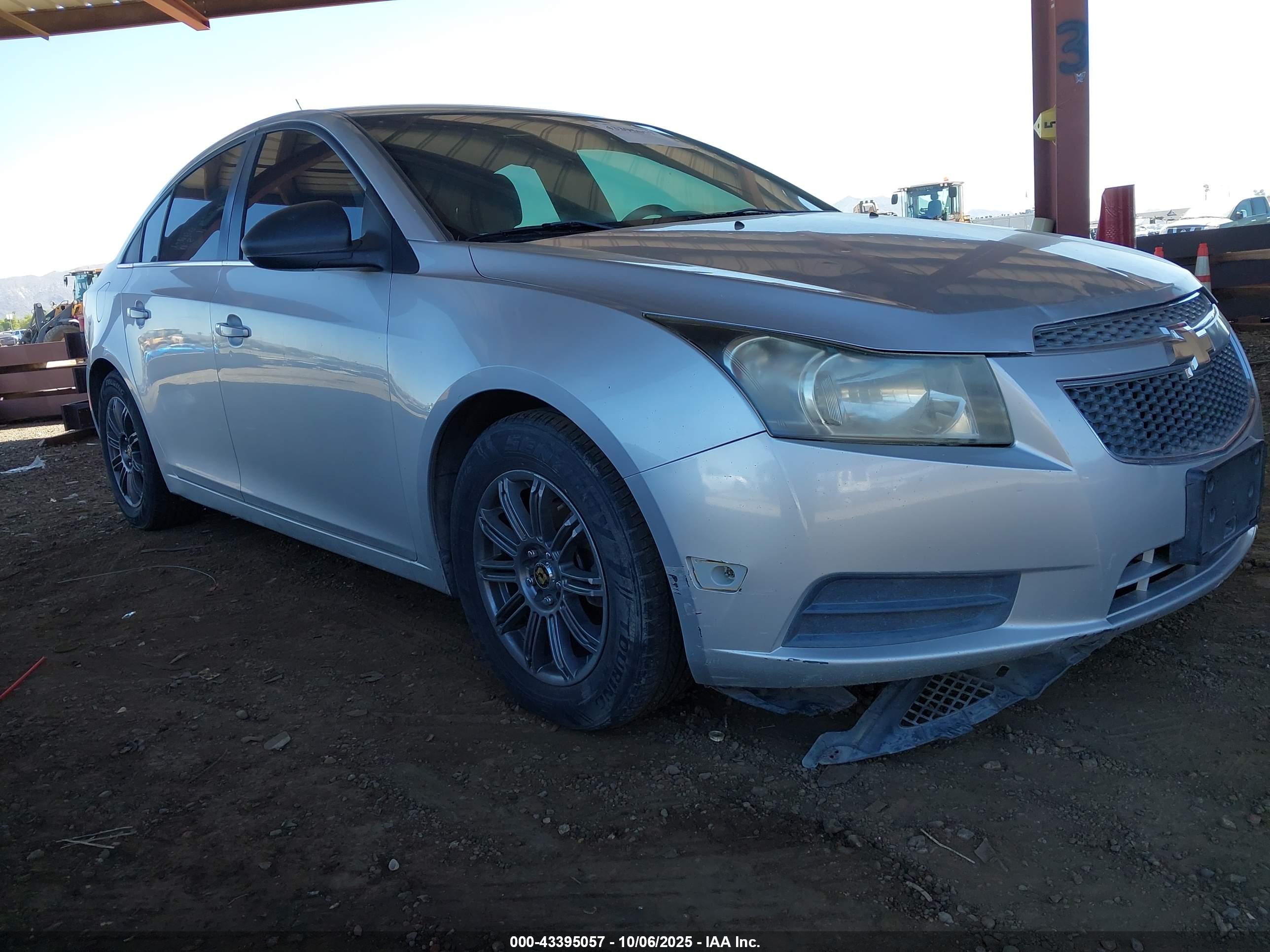 CHEVROLET CRUZE image 6
