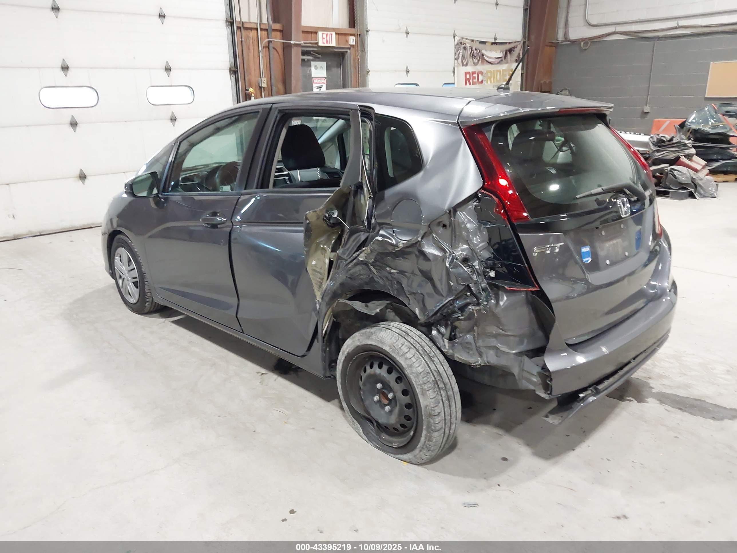 HONDA FIT image 3